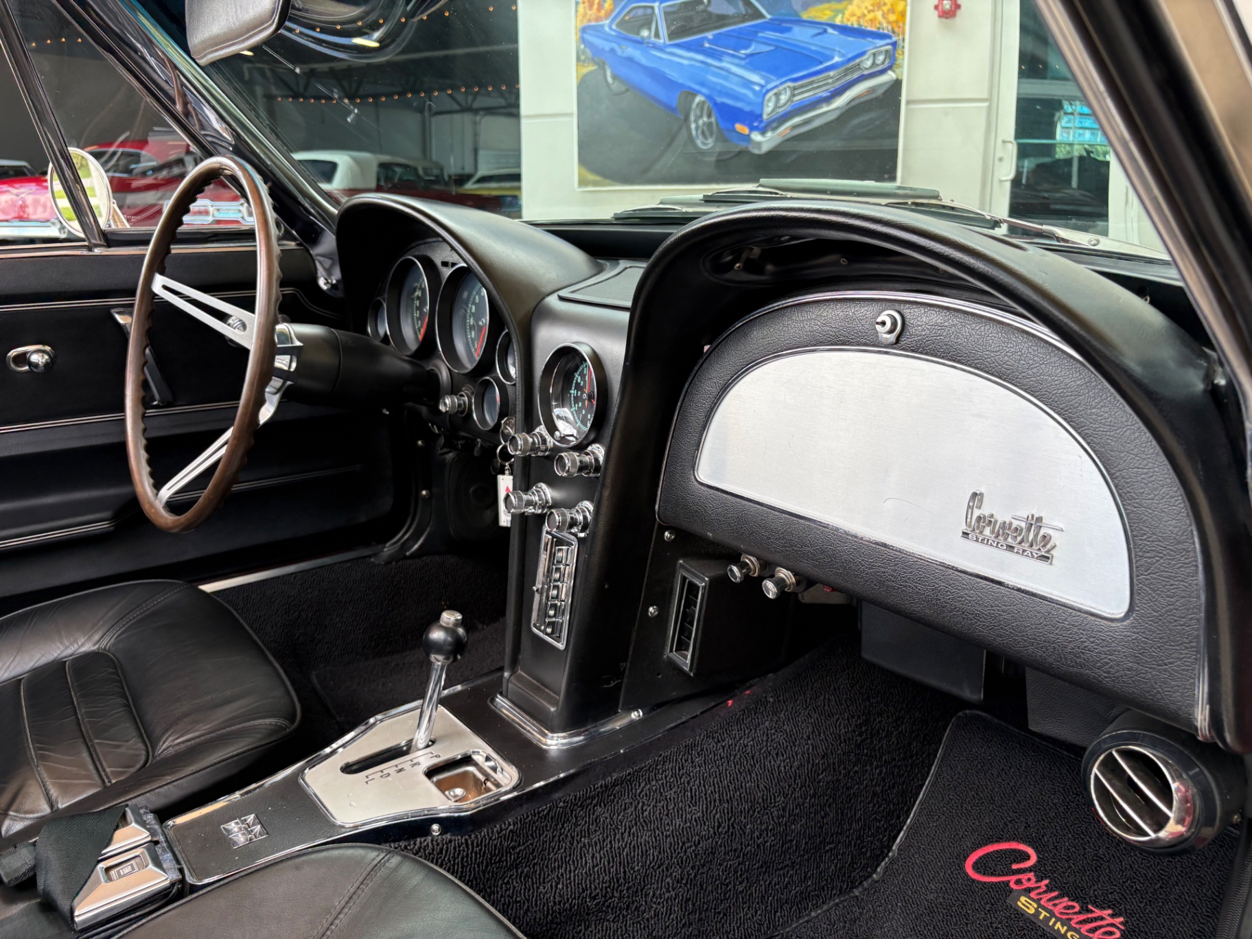 Vehicle photo 45