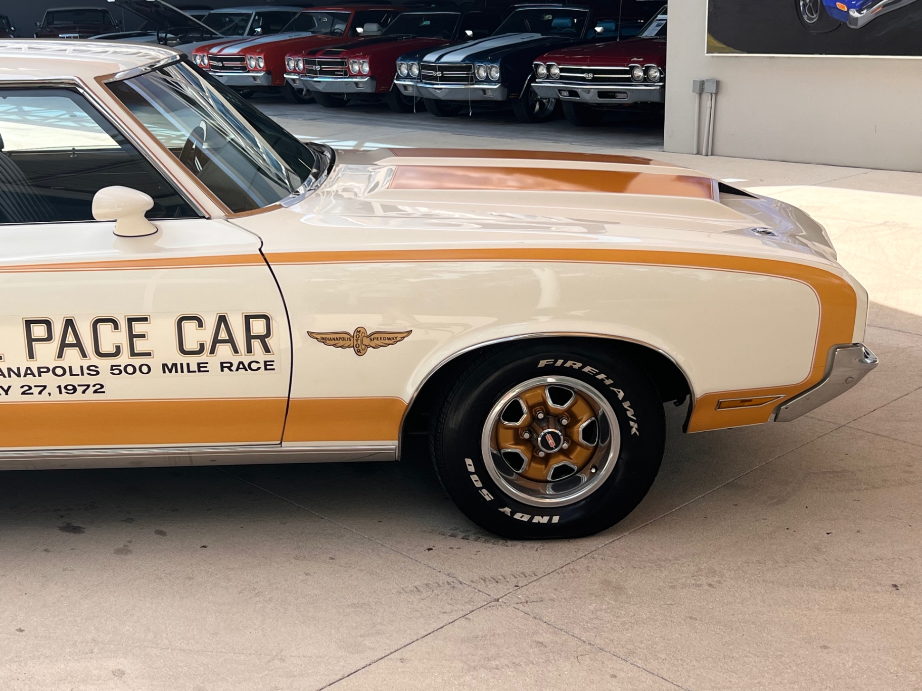 Vehicle photo 10
