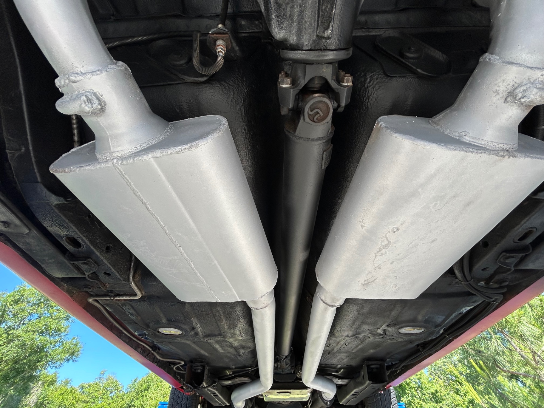 Vehicle photo 31
