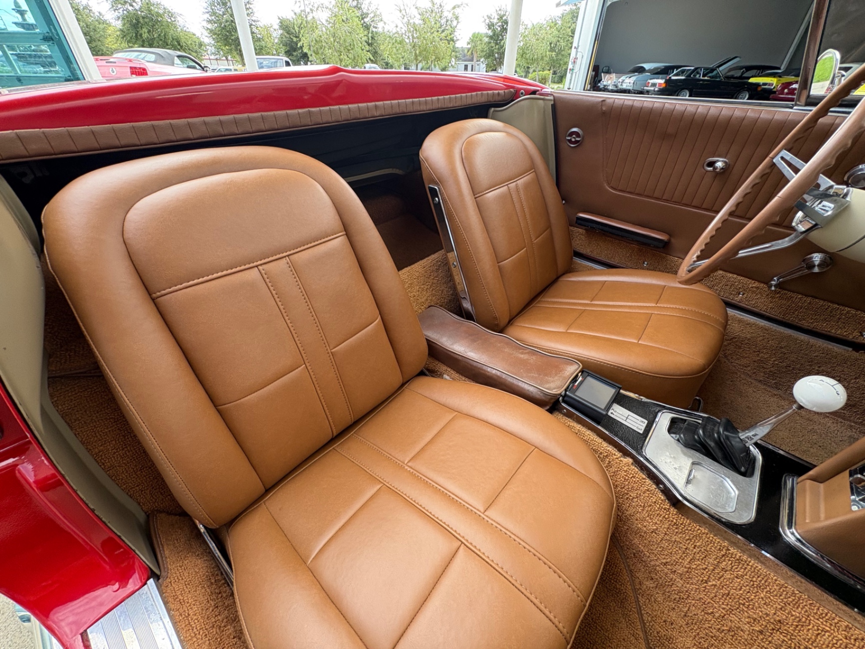 Vehicle photo 44