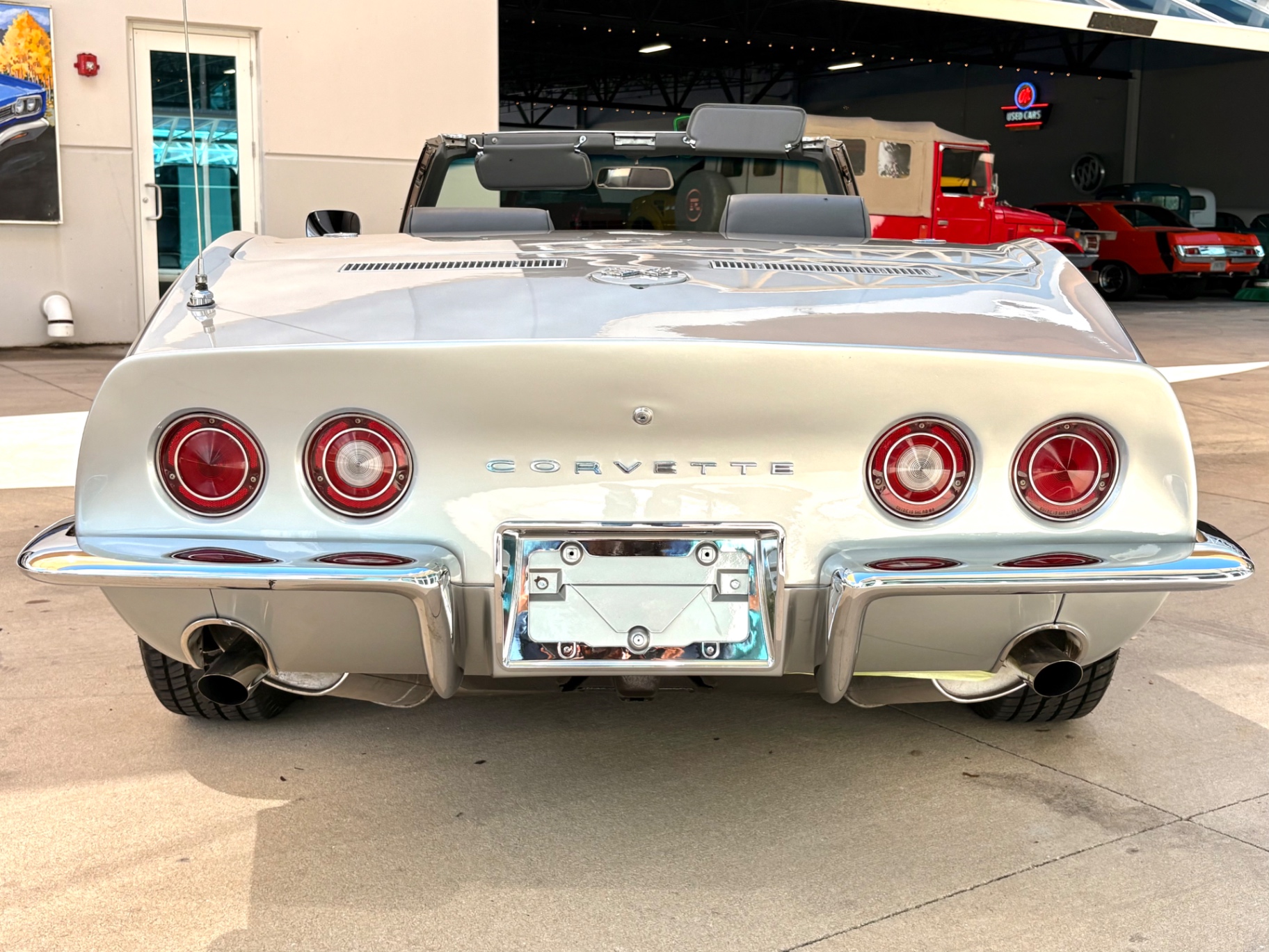 Vehicle photo 7
