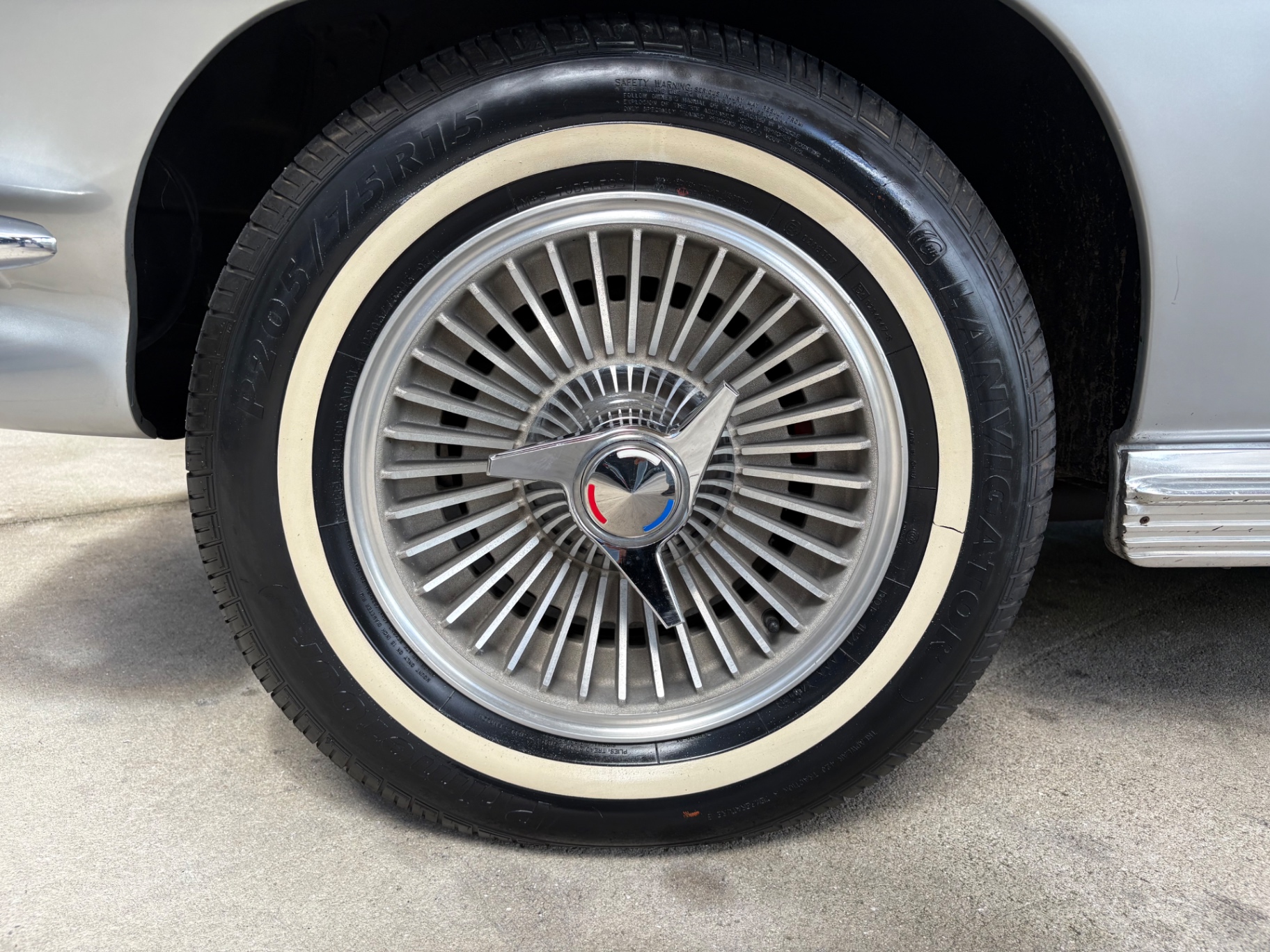 Vehicle photo 27