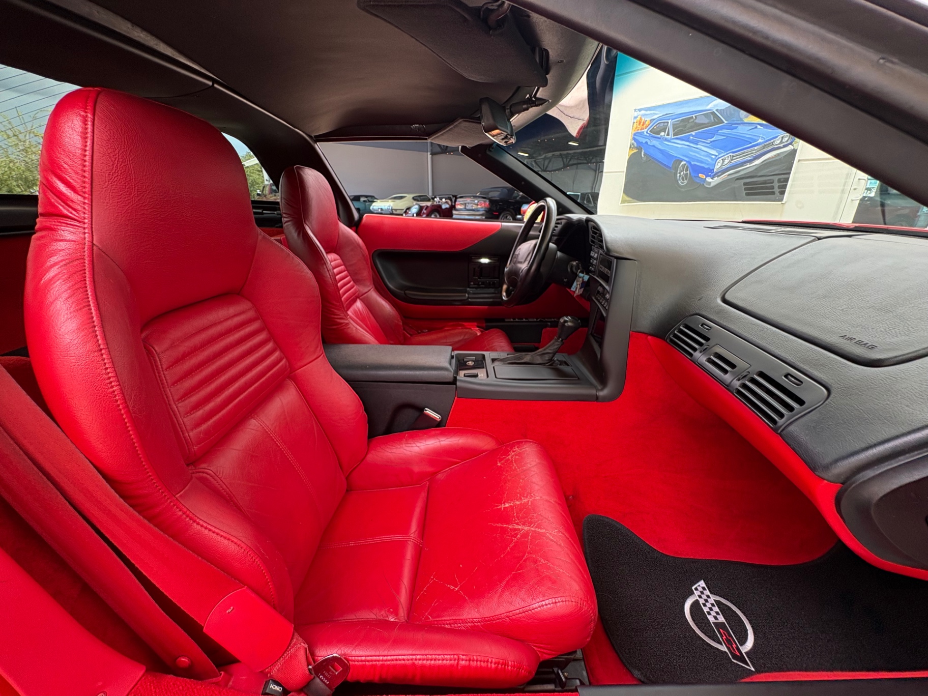 Vehicle photo 37
