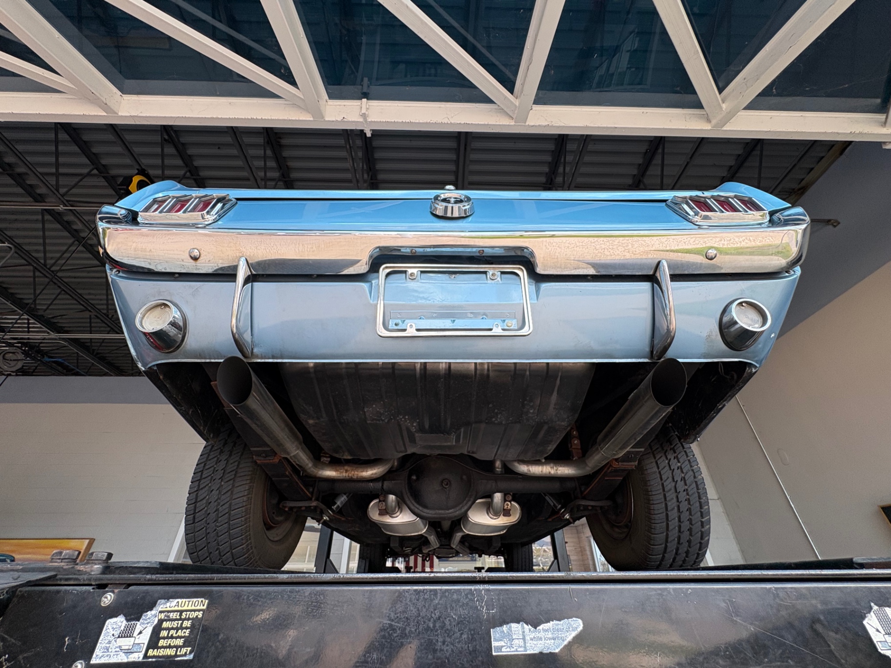 Vehicle photo 45
