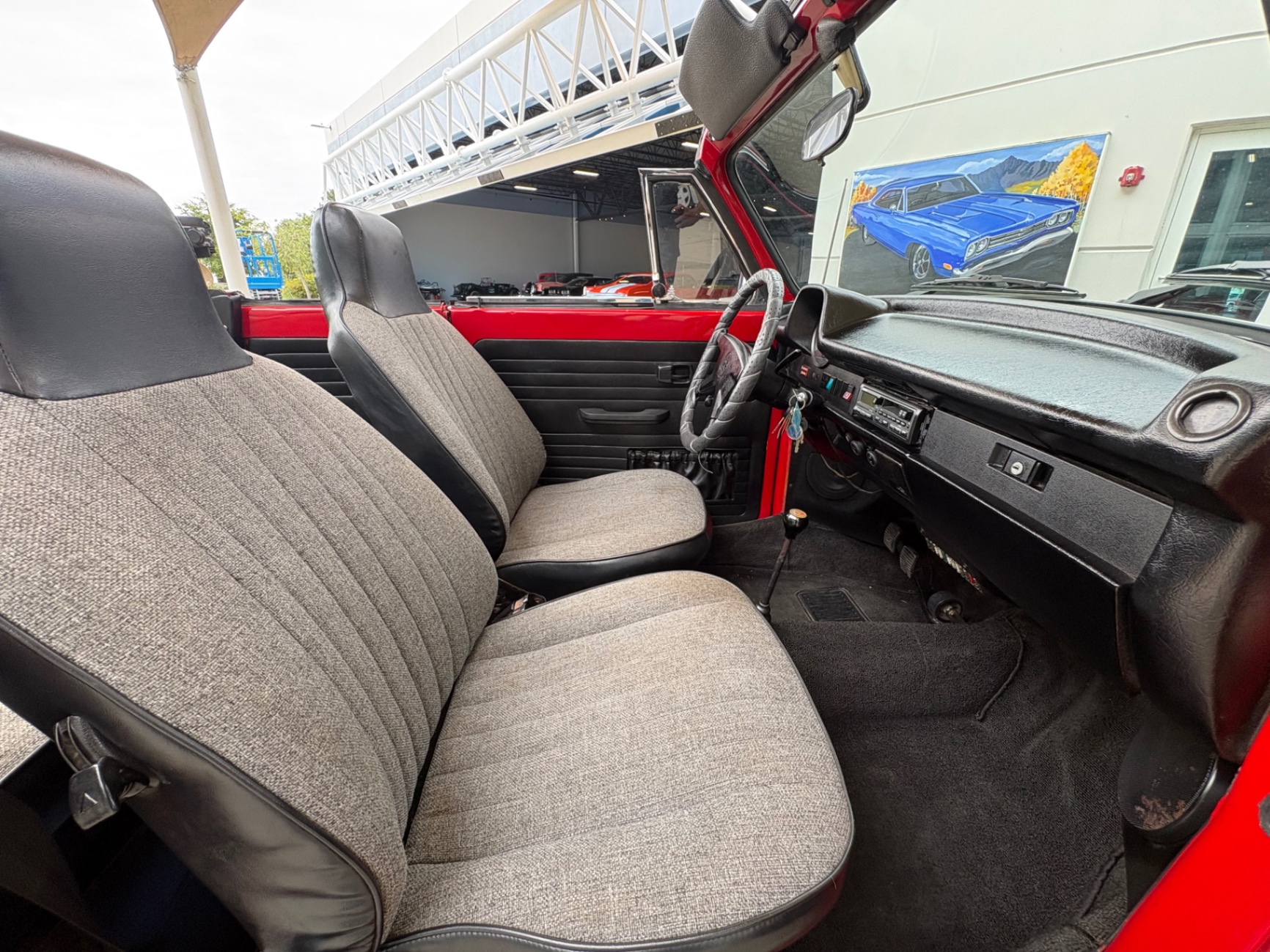 Vehicle photo 41