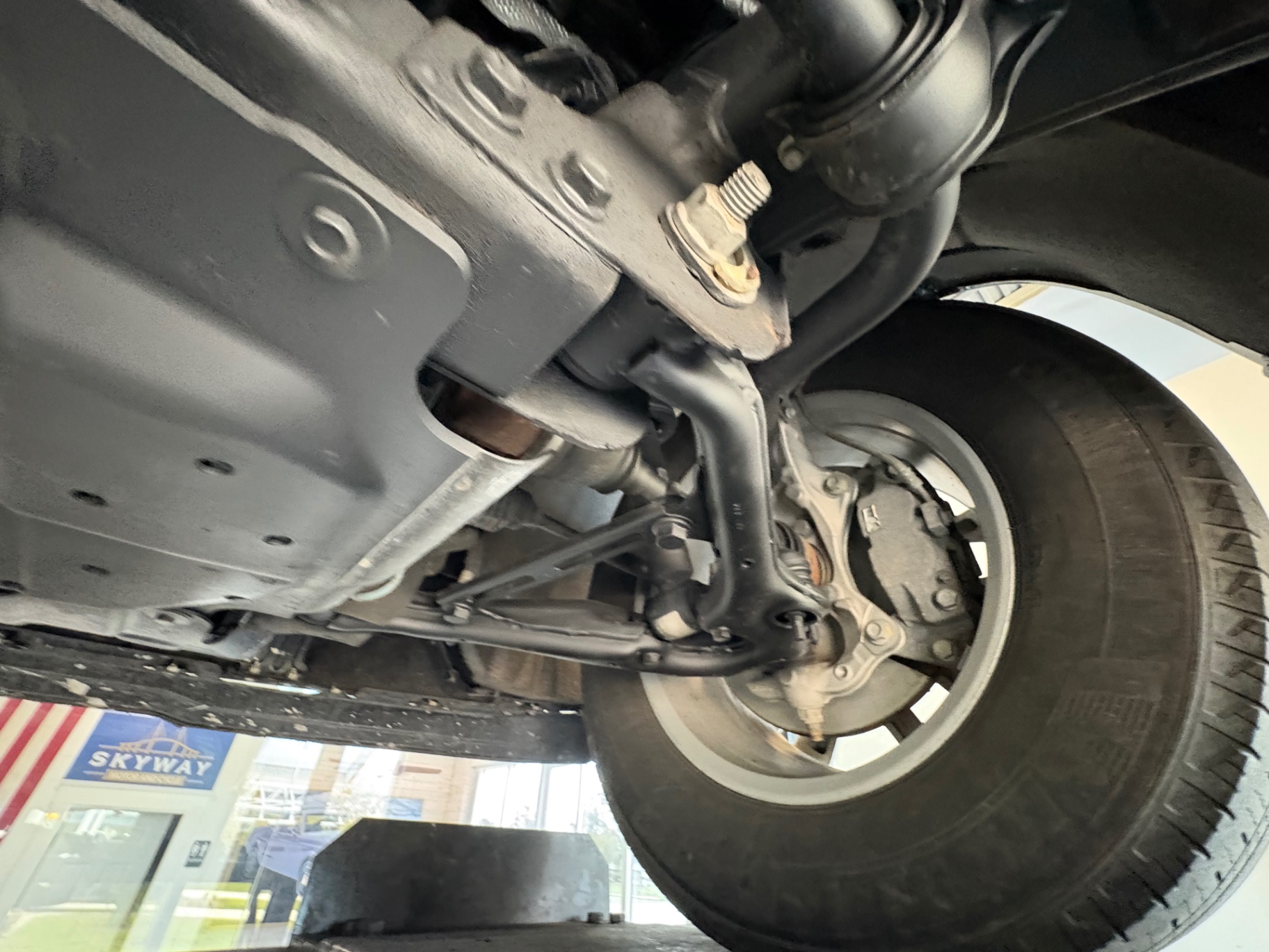 Vehicle photo 54