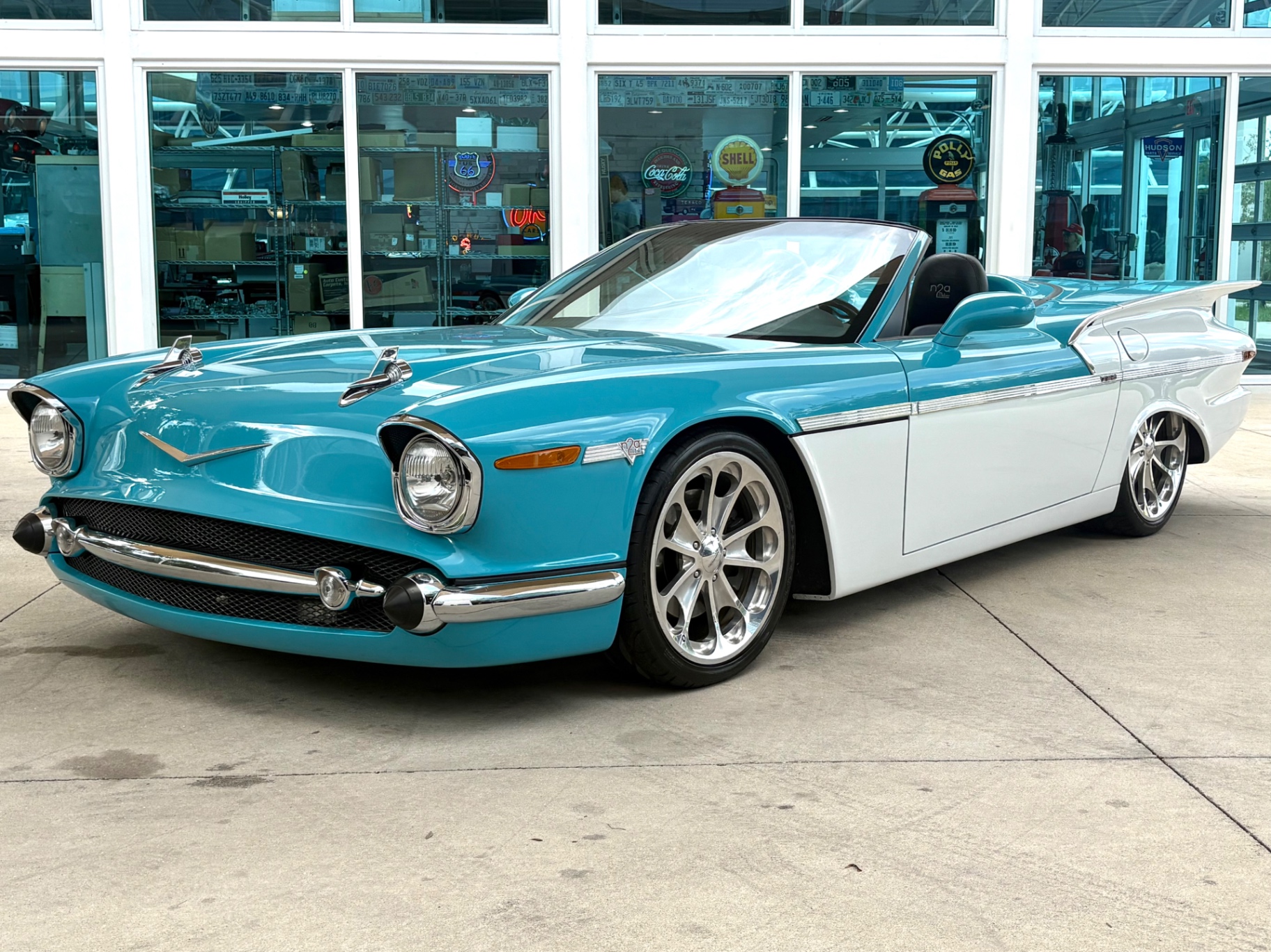 Vehicle photo 1