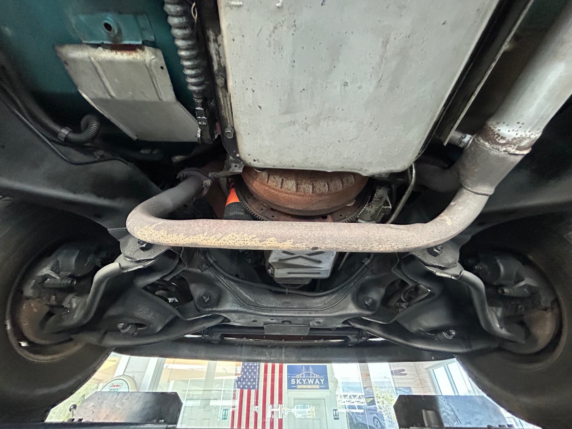 Vehicle photo 43