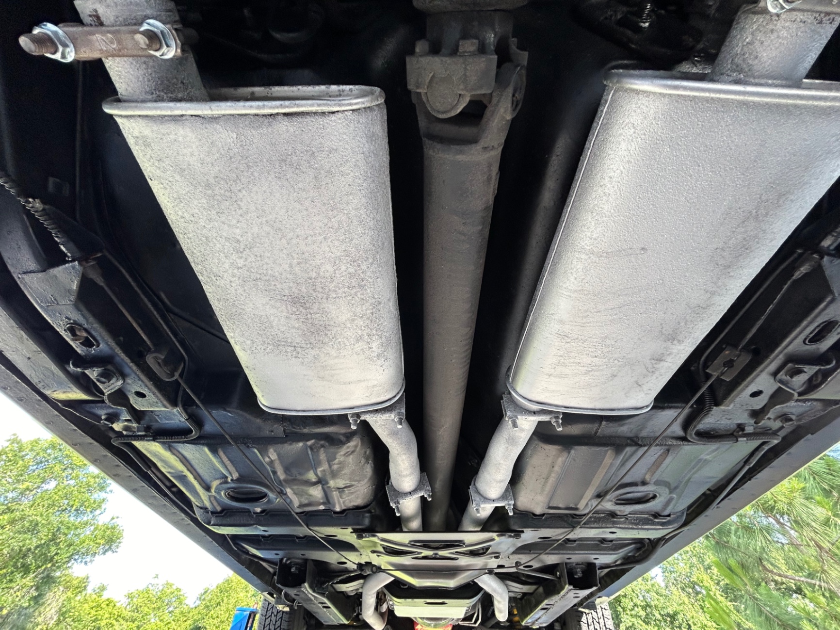 Vehicle photo 35