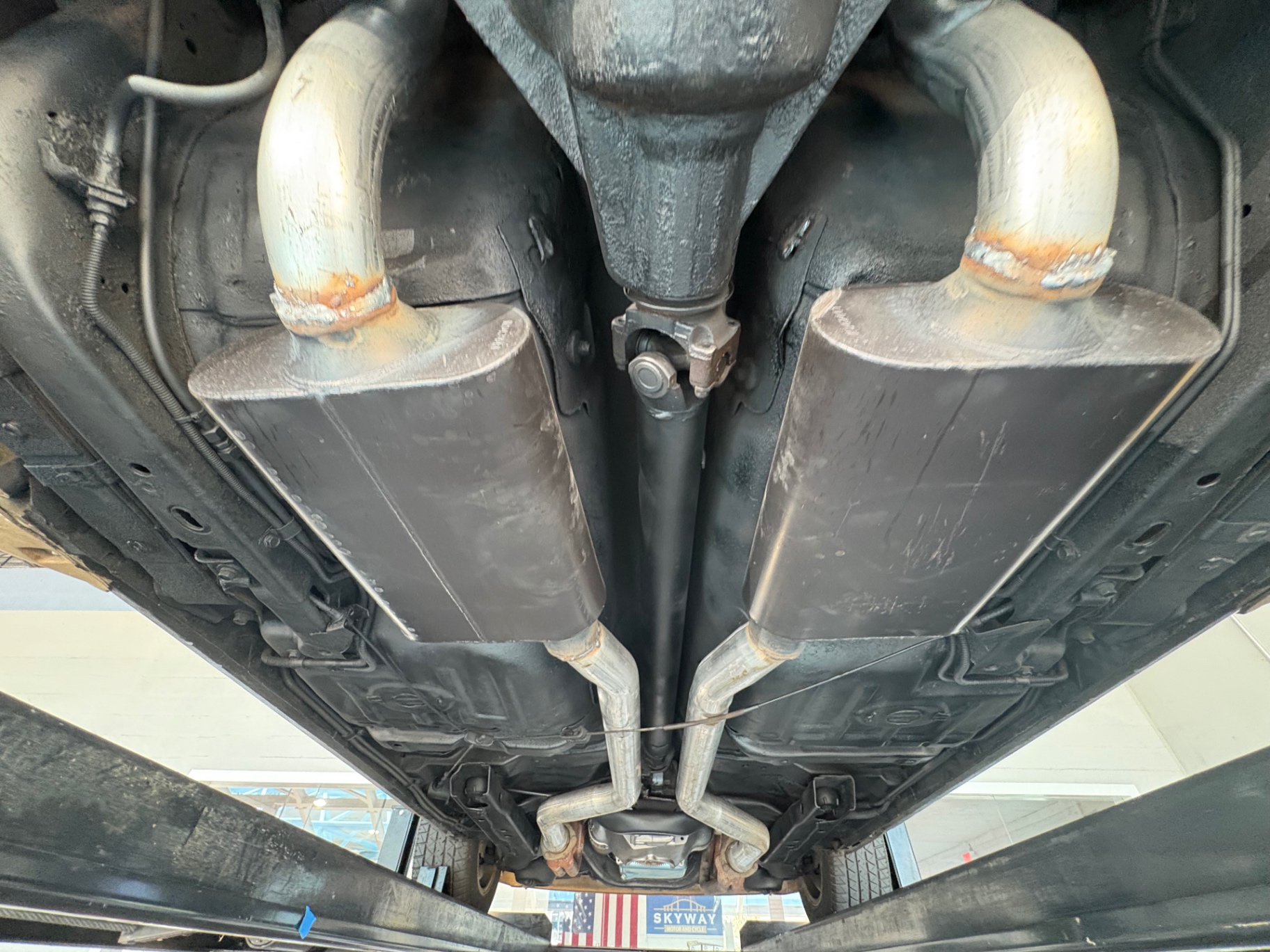 Vehicle photo 43