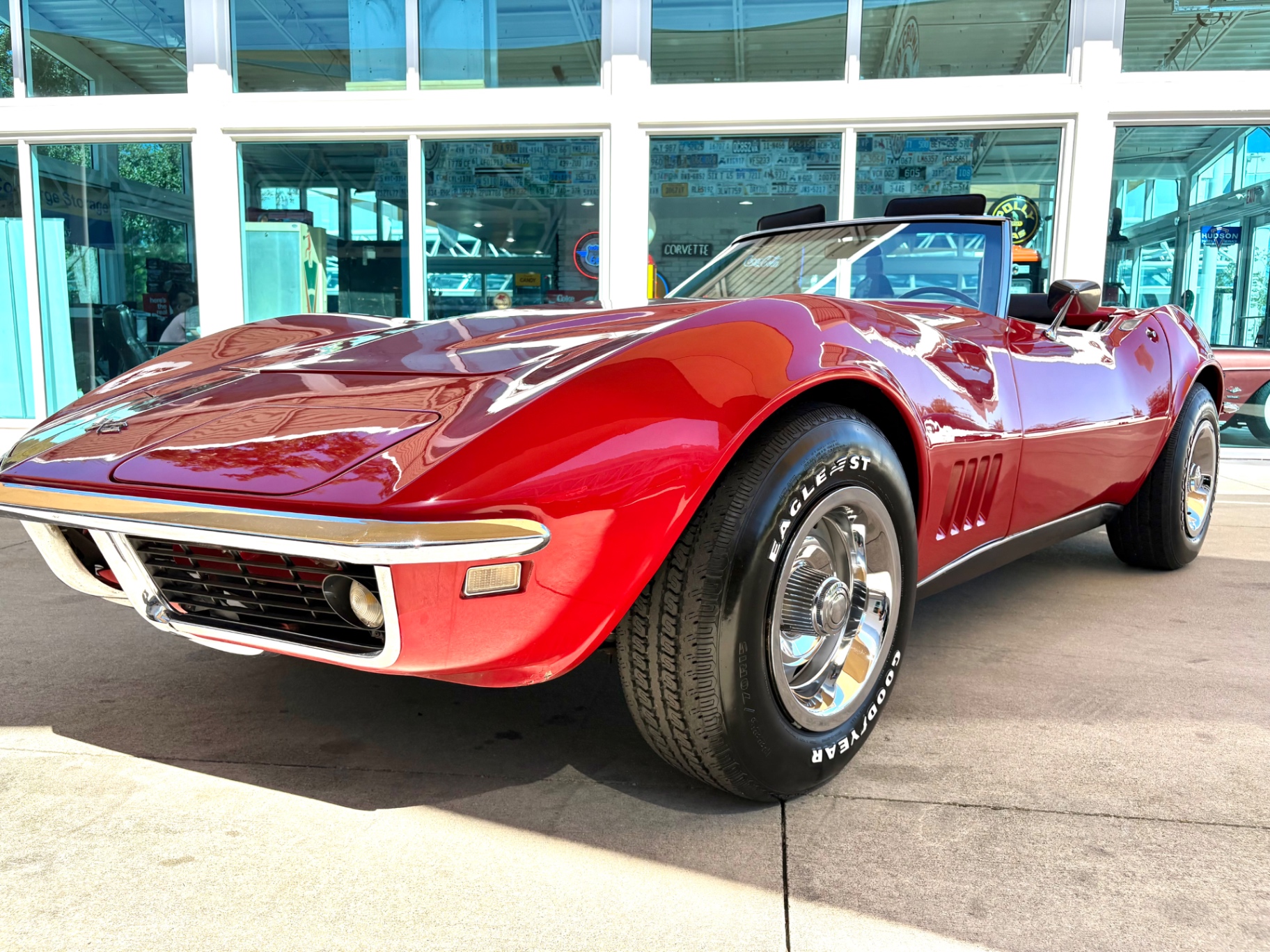 Vehicle photo 11