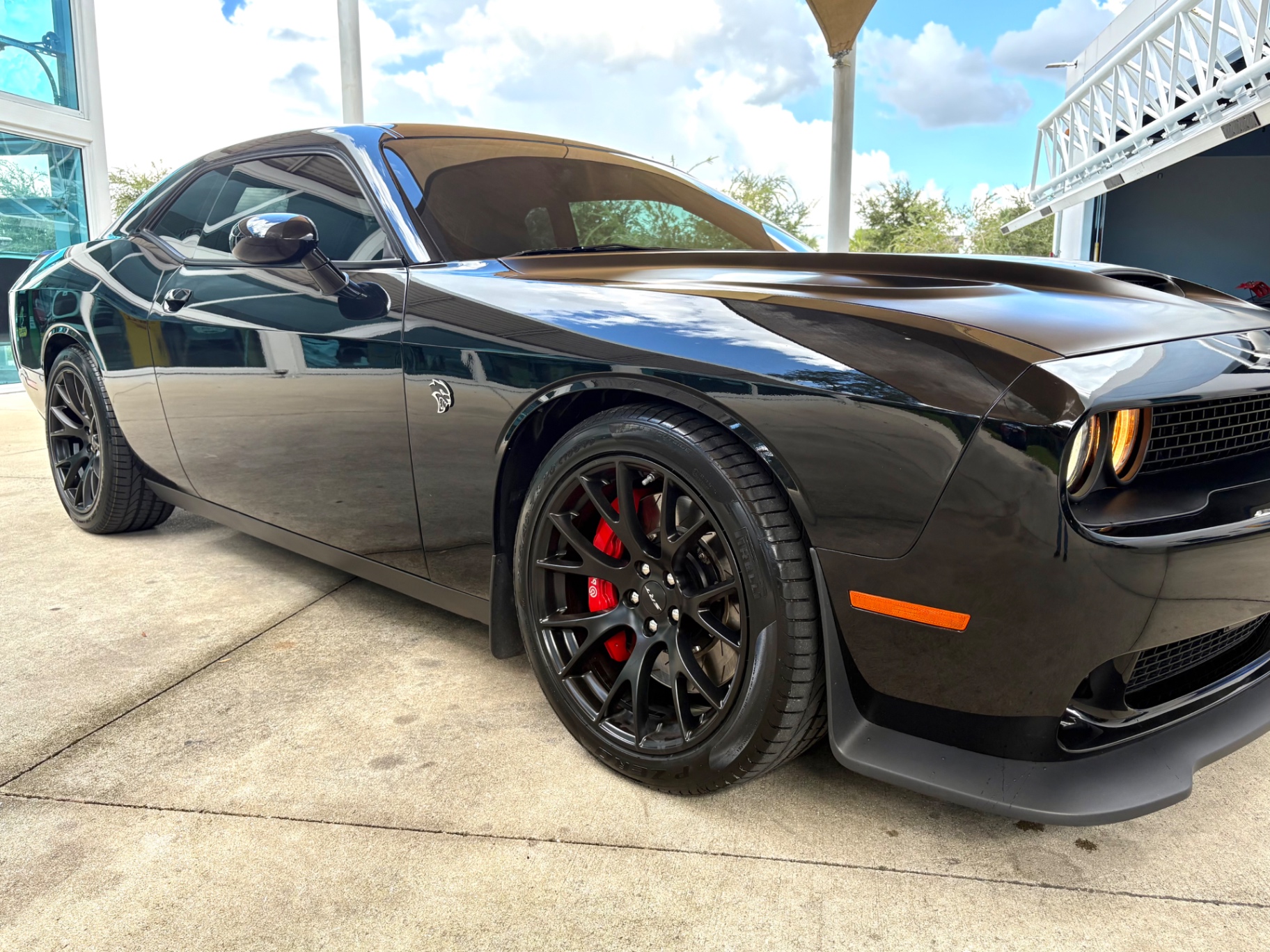 Vehicle photo 19