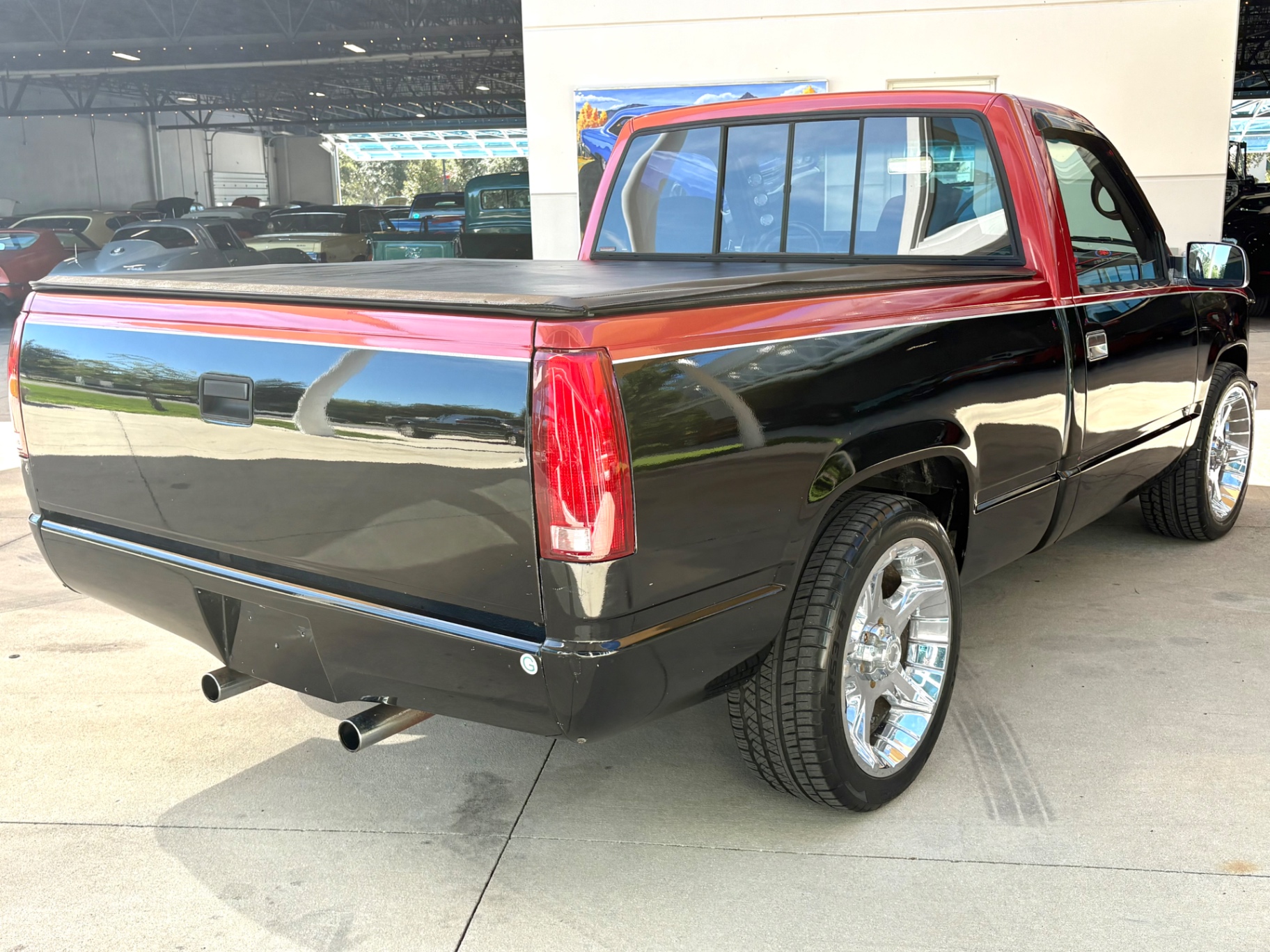 Vehicle photo 5