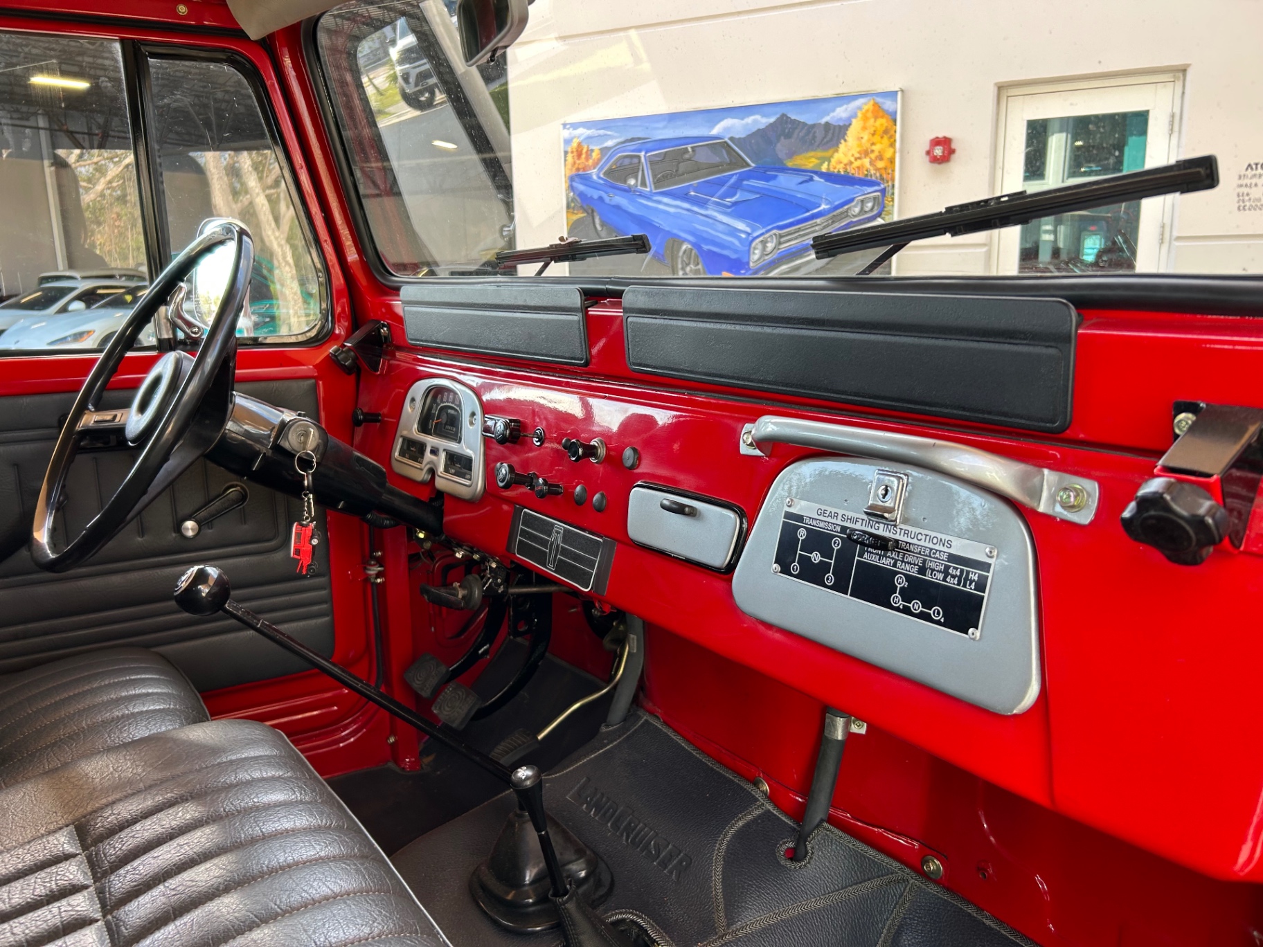Vehicle photo 37