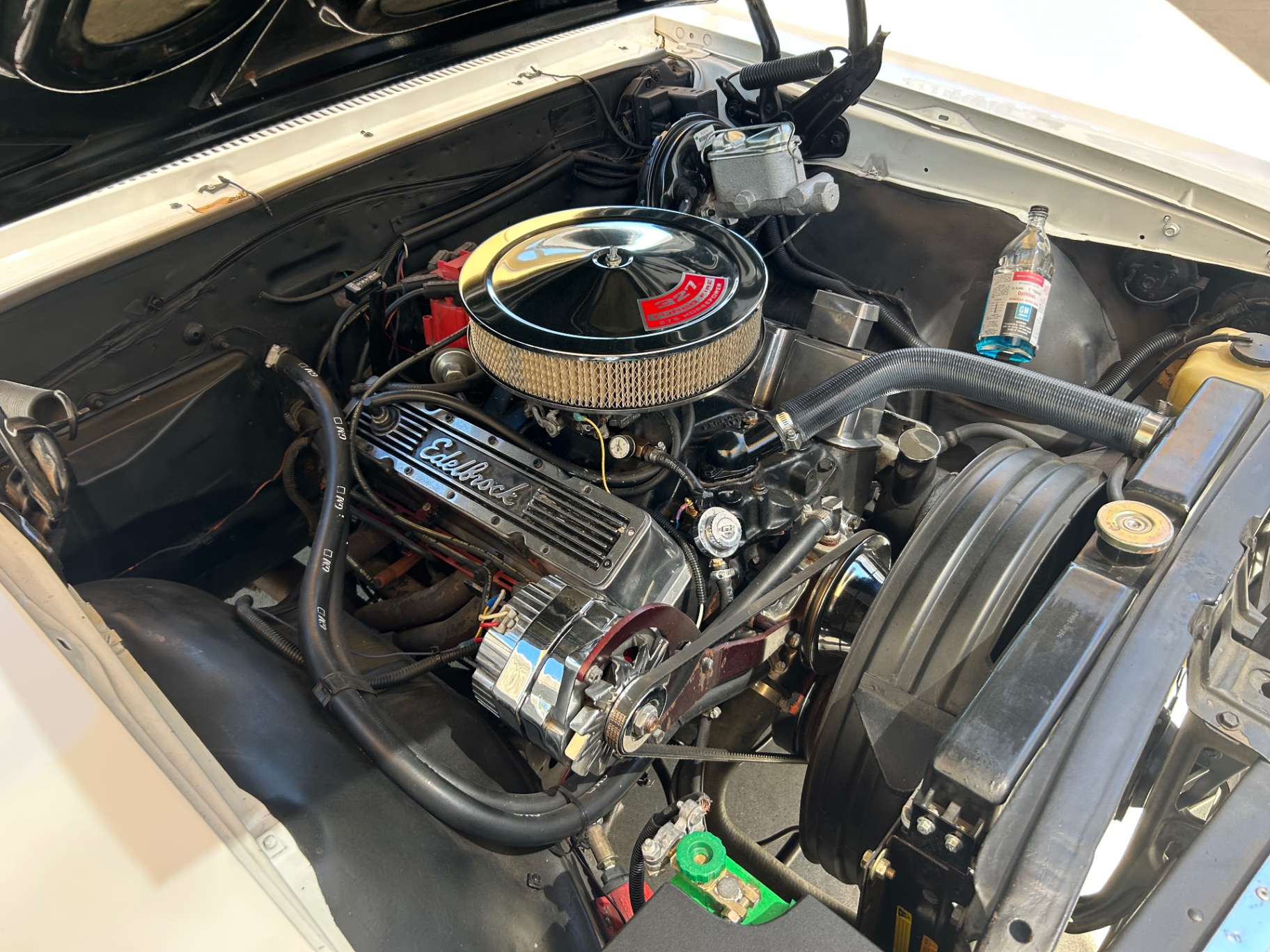Vehicle photo 25