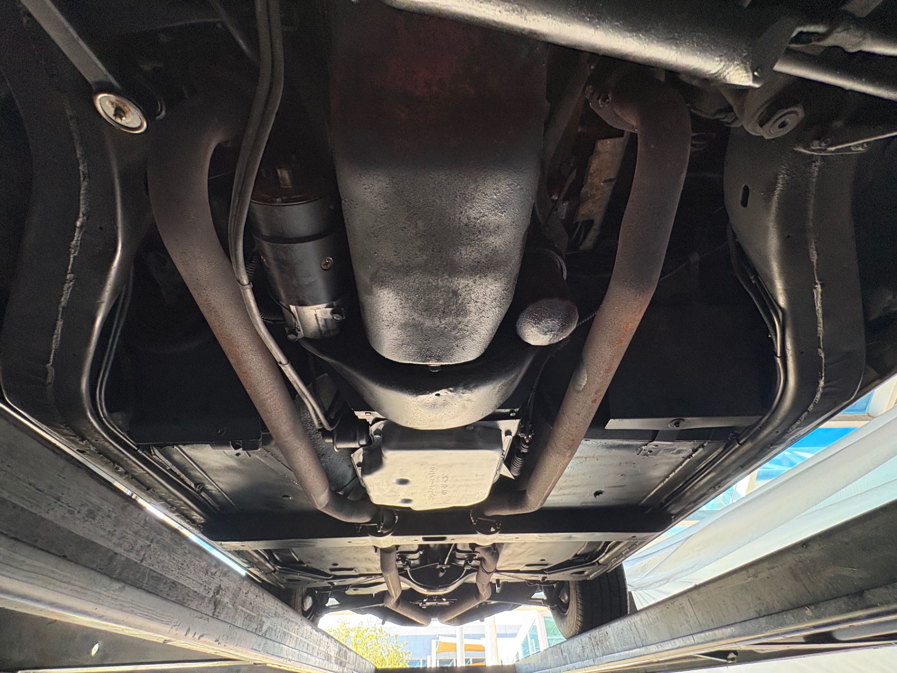 Vehicle photo 61
