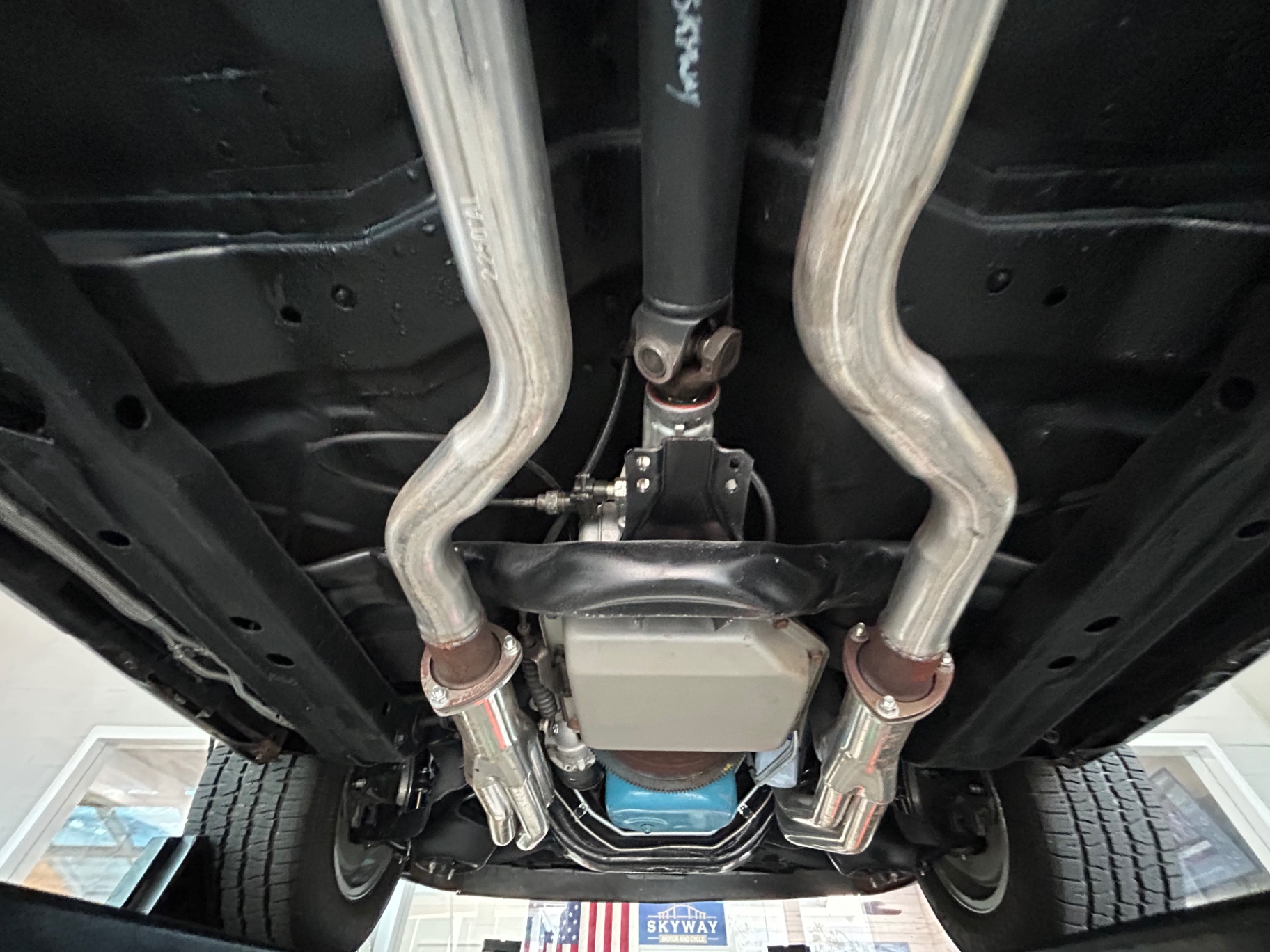 Vehicle photo 57