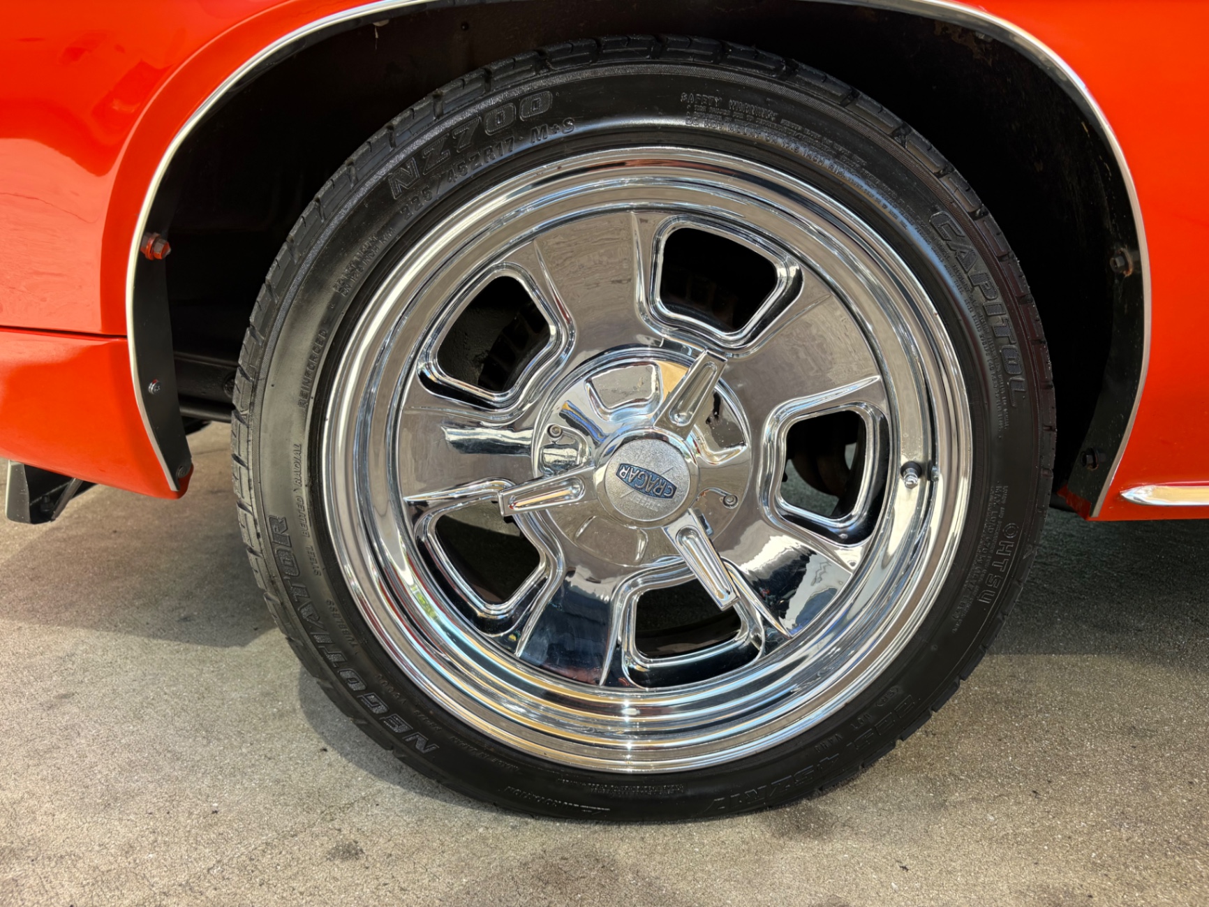 Vehicle photo 21