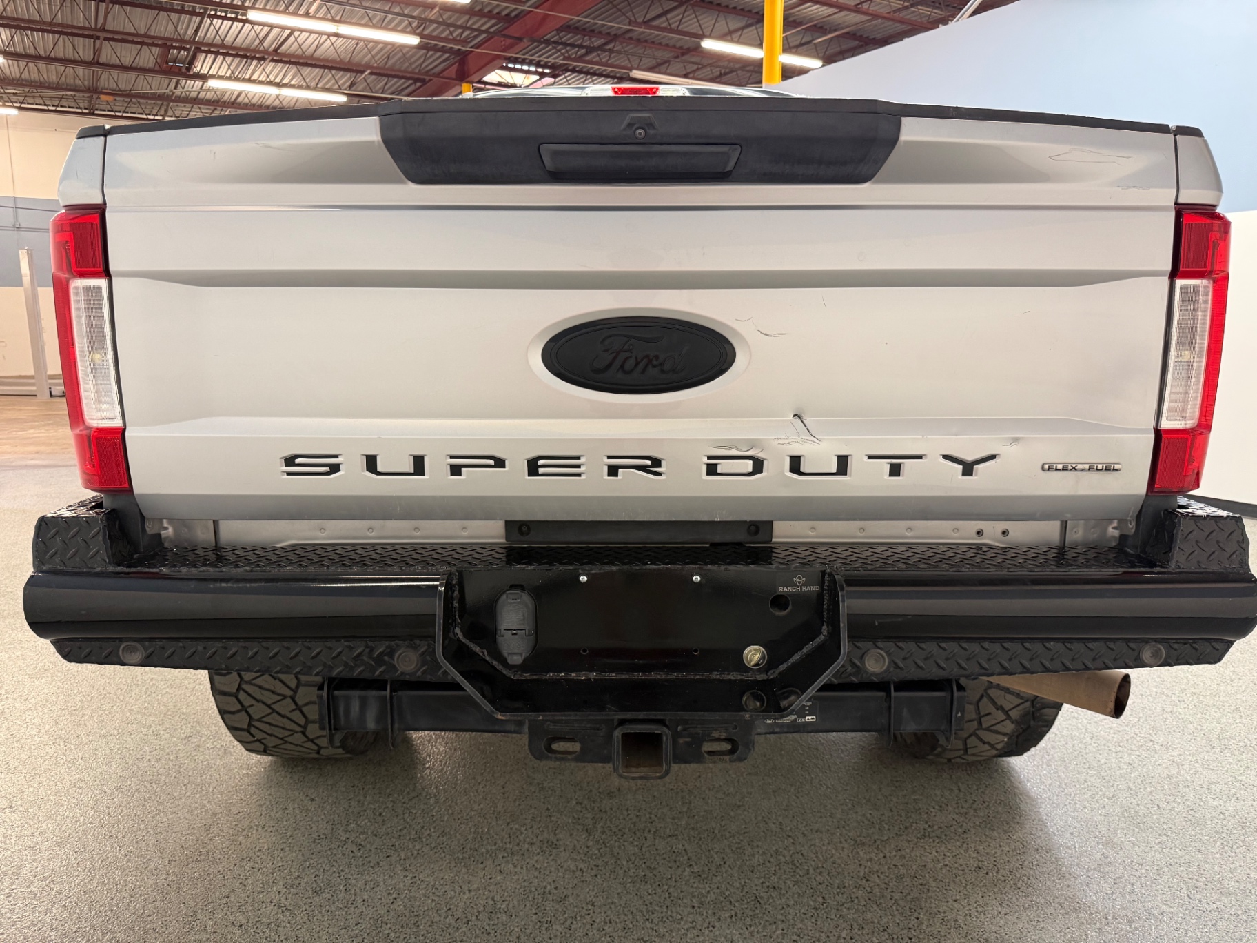 Vehicle photo 4
