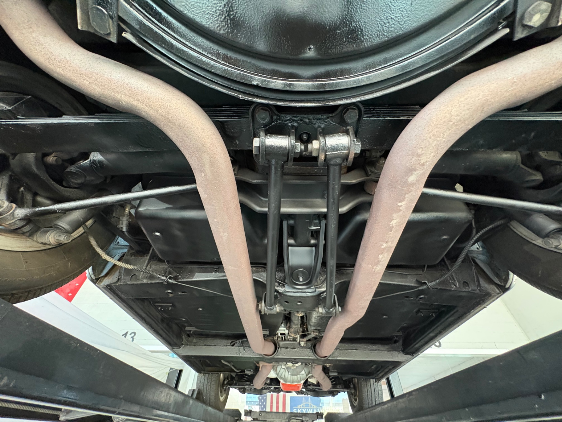 Vehicle photo 57
