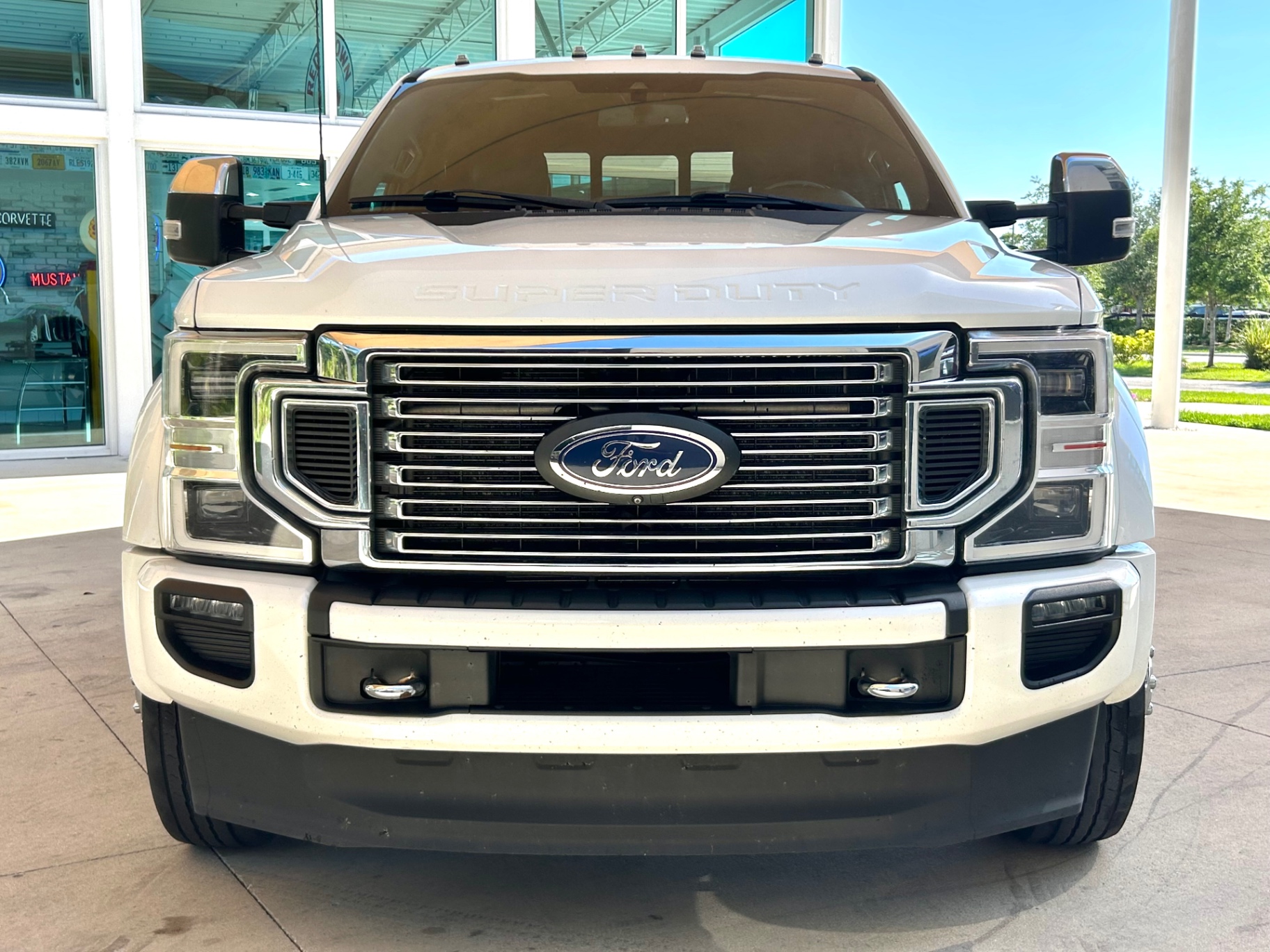 Vehicle photo 2