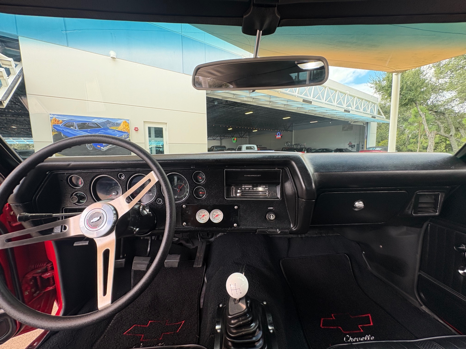 Vehicle photo 40