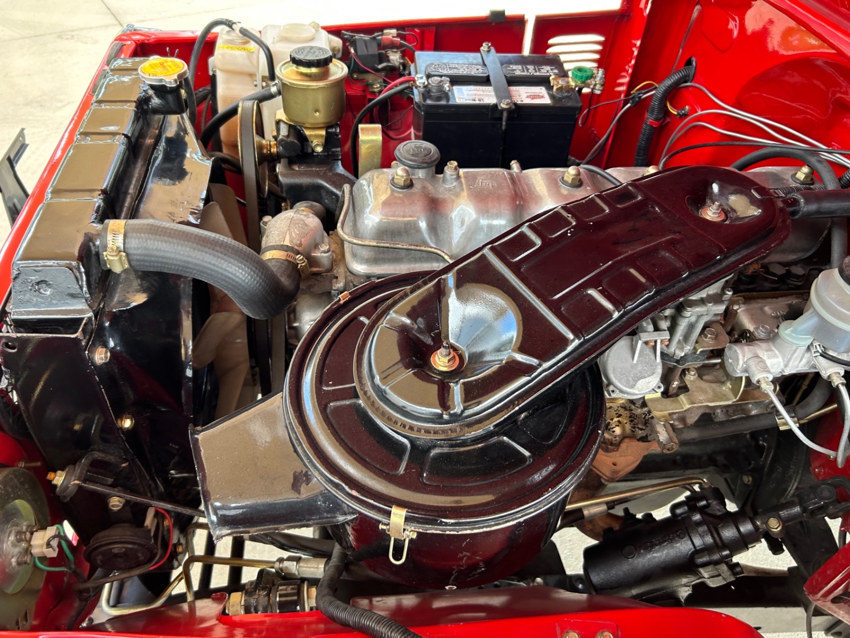 Vehicle photo 26