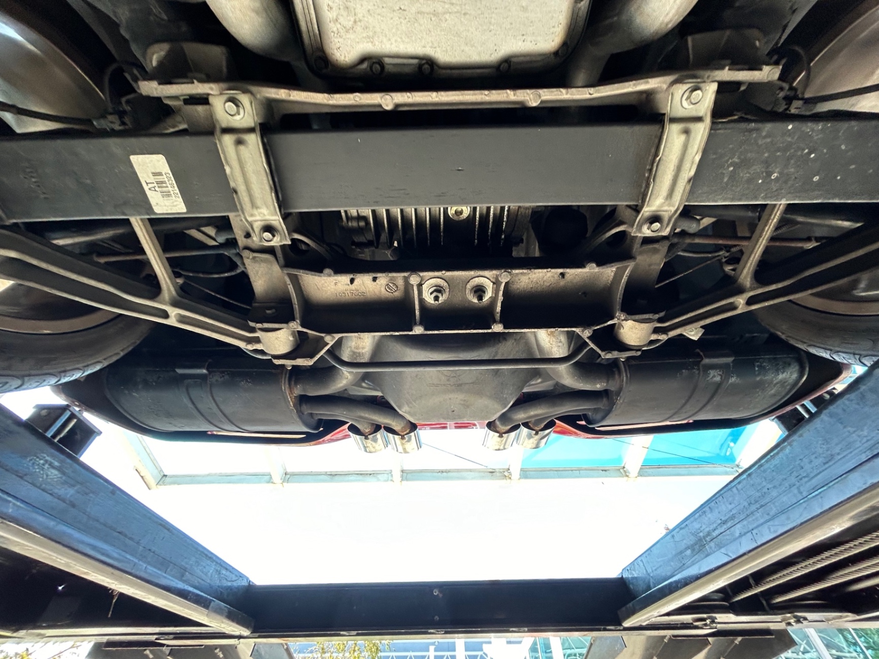 Vehicle photo 54