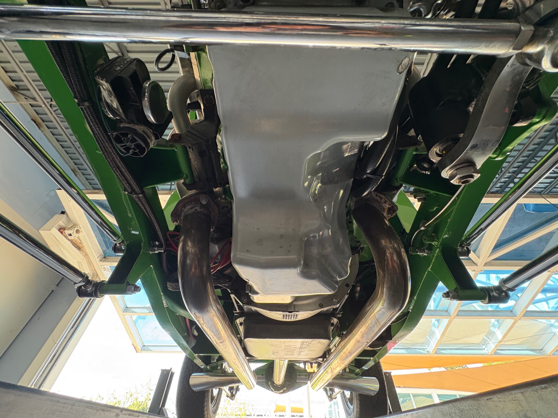 Vehicle photo 44