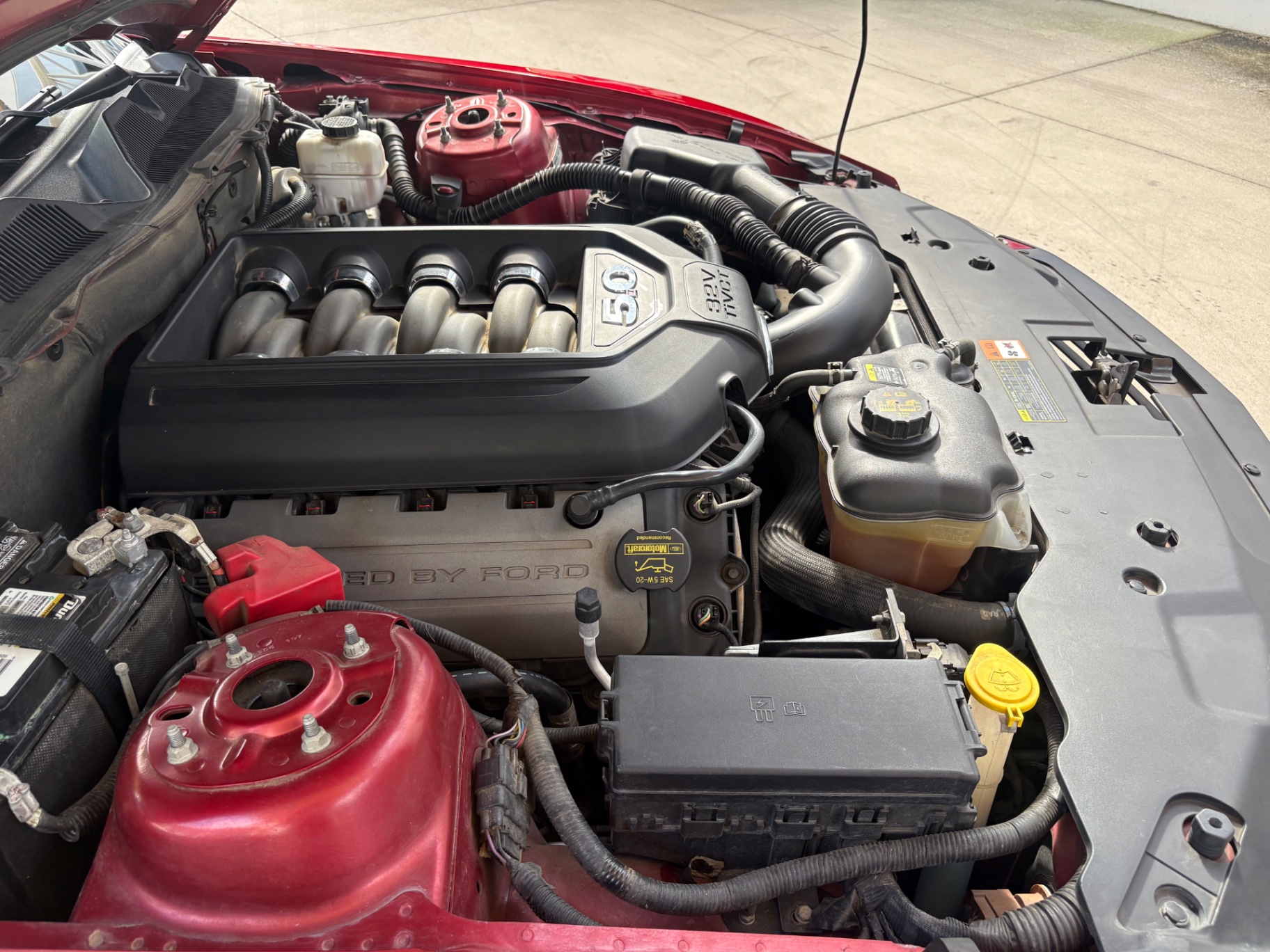Vehicle photo 29
