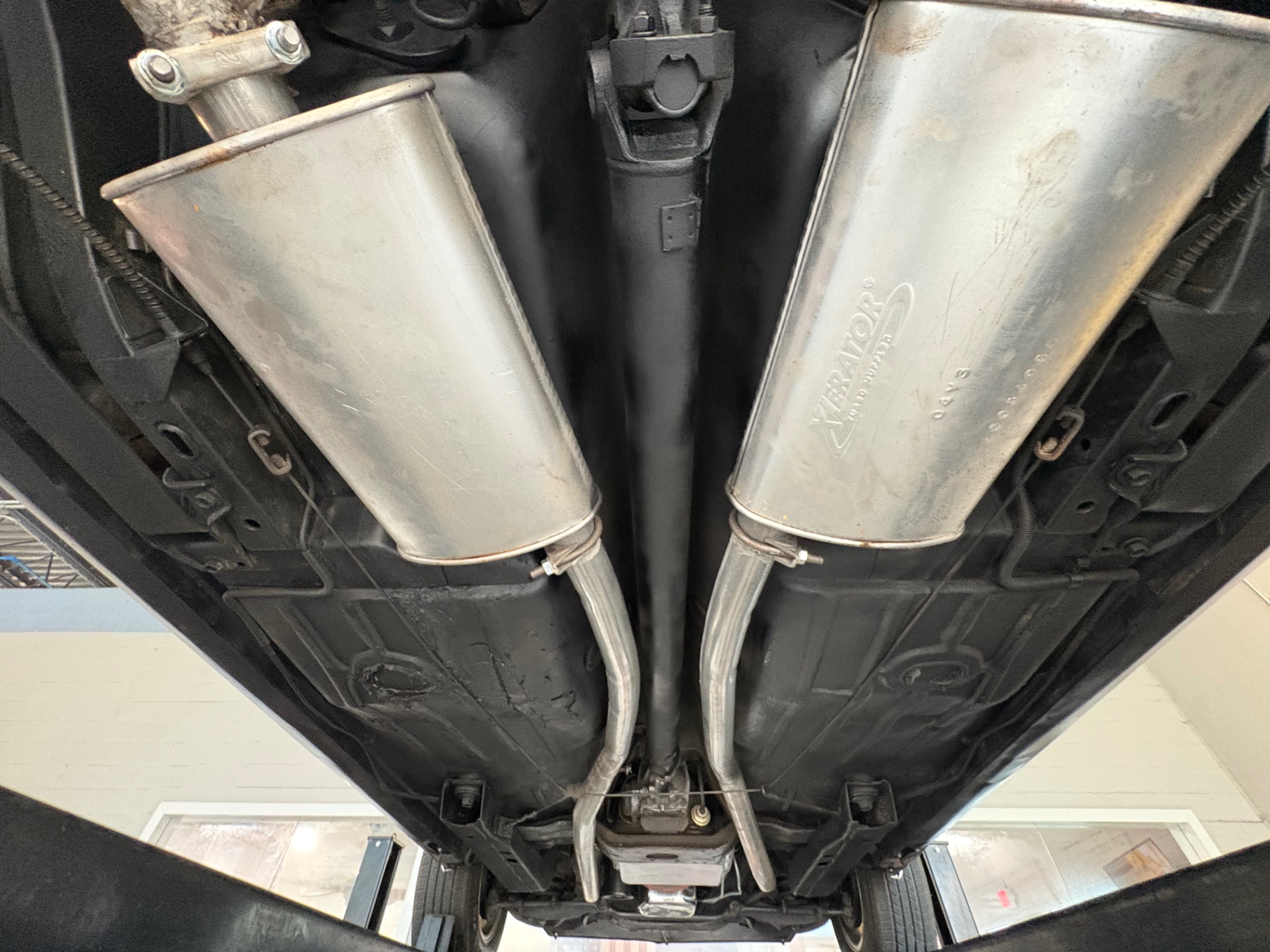 Vehicle photo 45