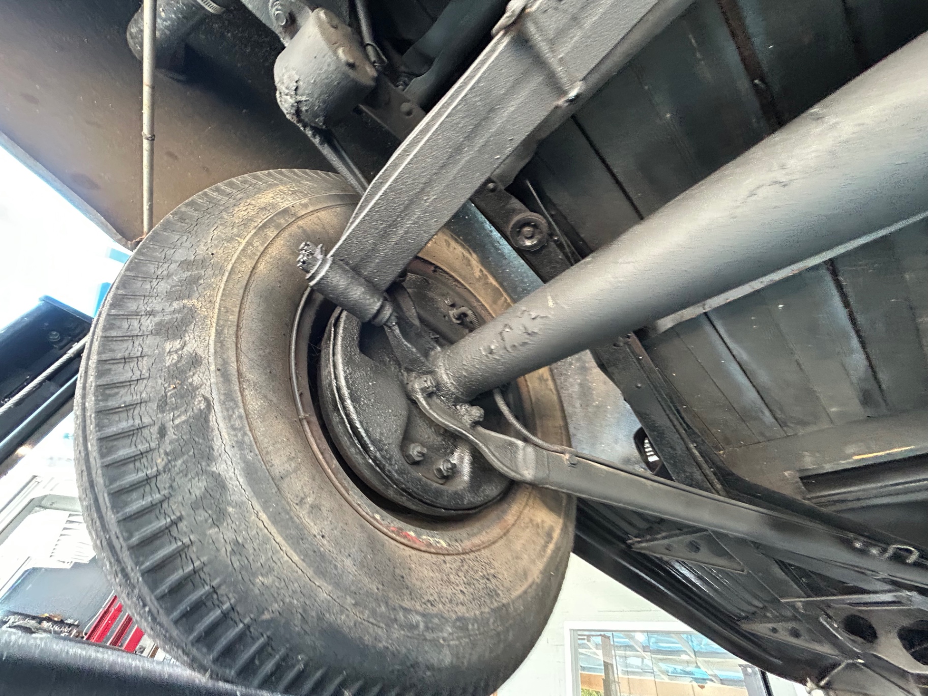 Vehicle photo 40