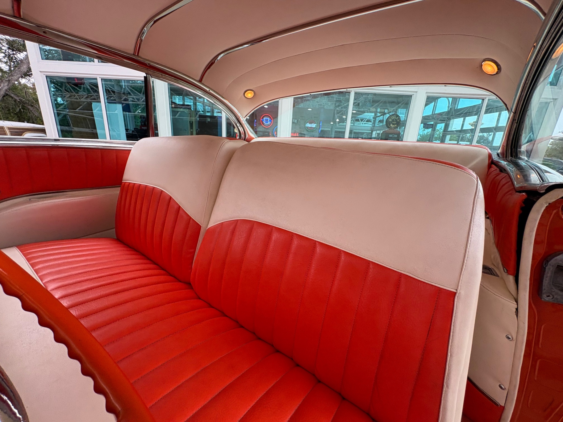 Vehicle photo 35