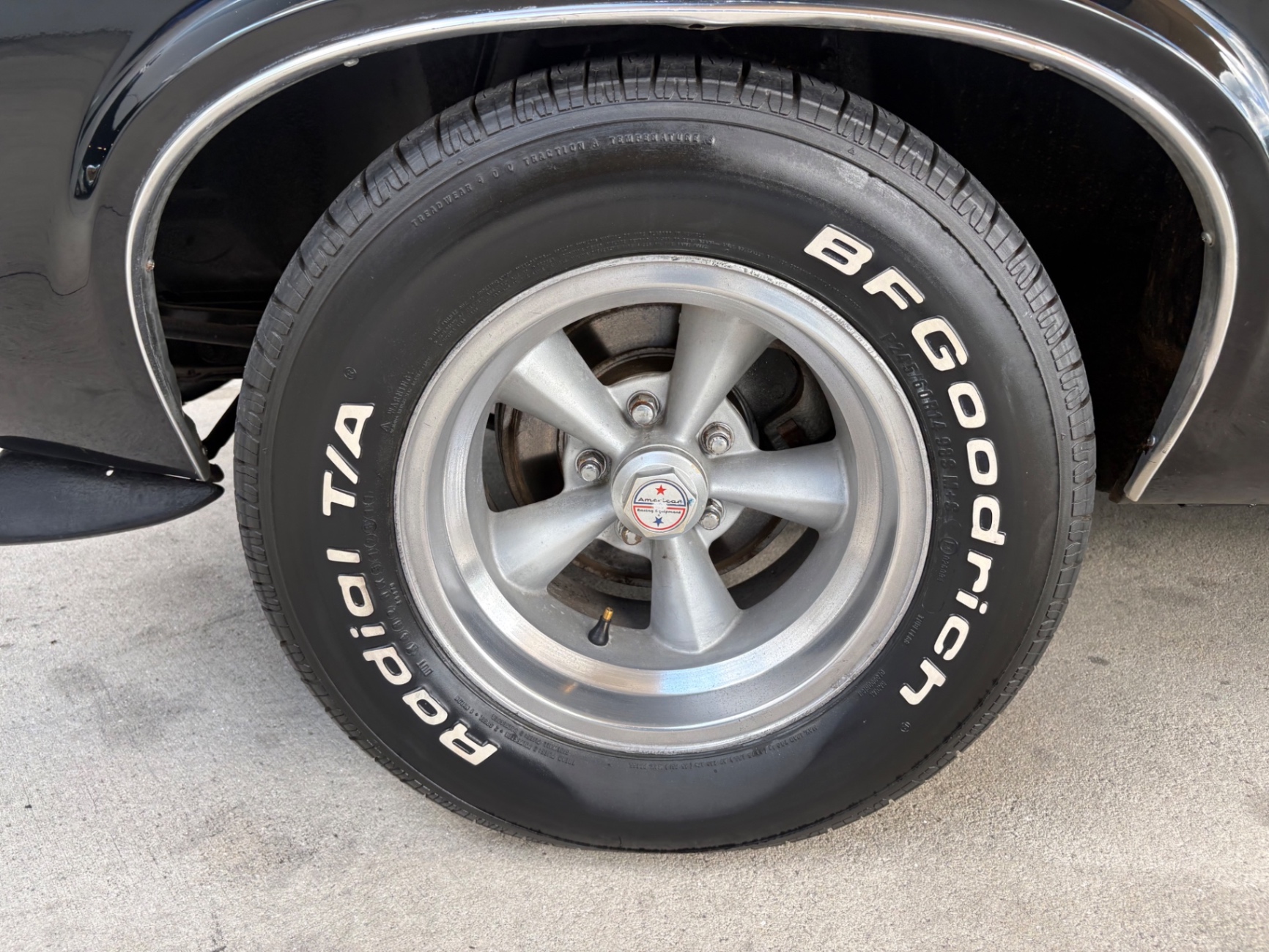 Vehicle photo 21