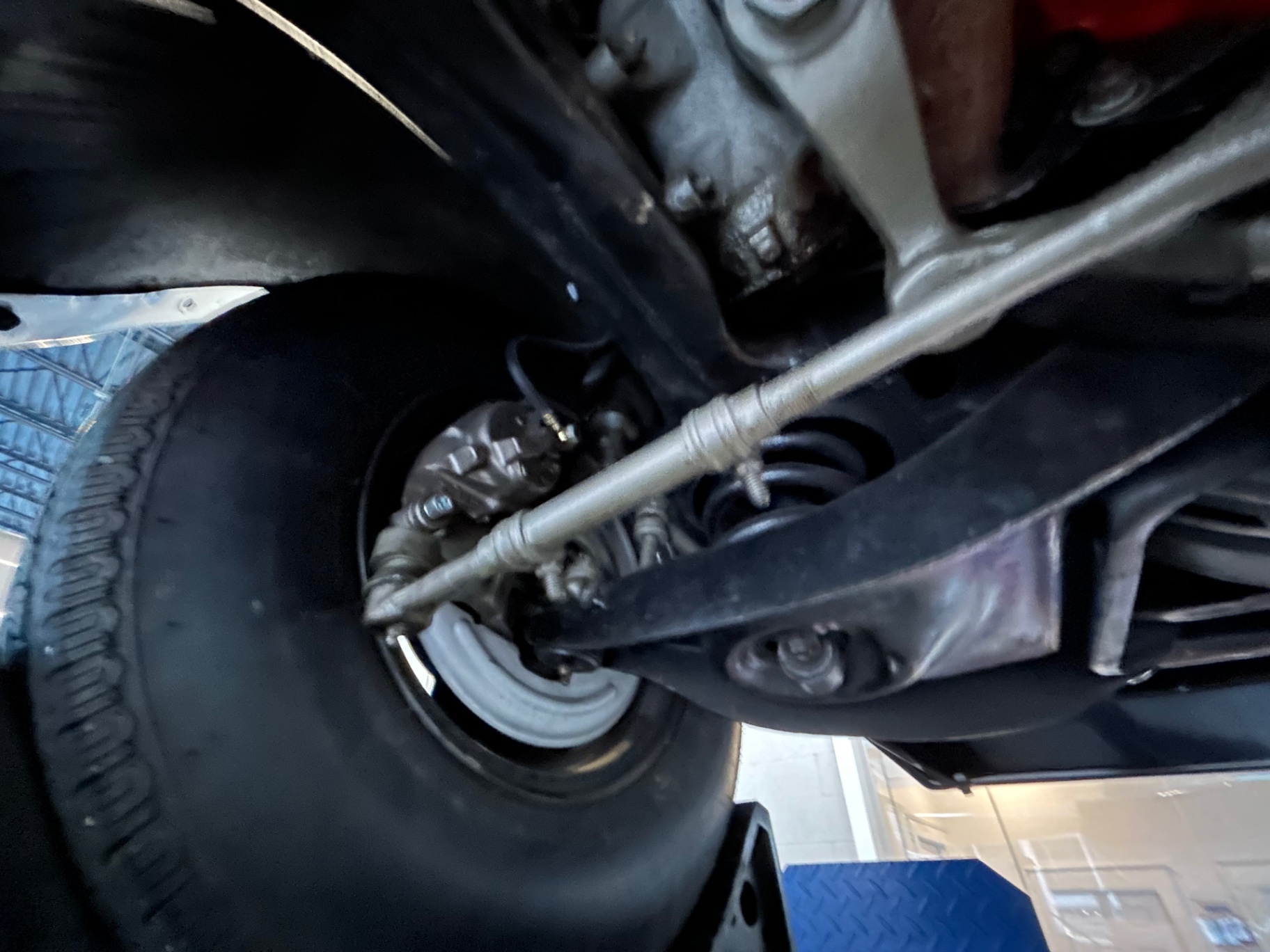 Vehicle photo 35