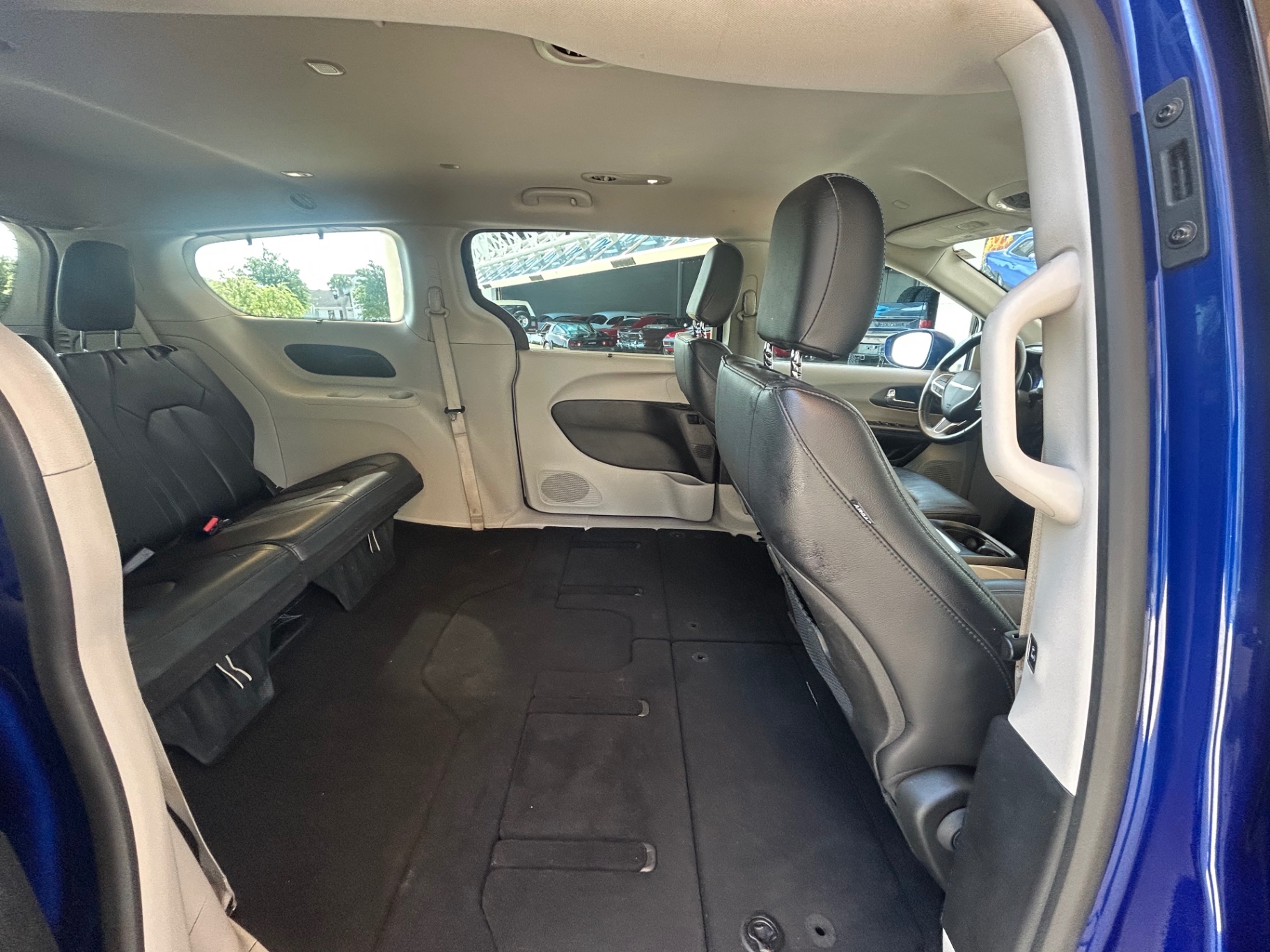 Vehicle photo 40