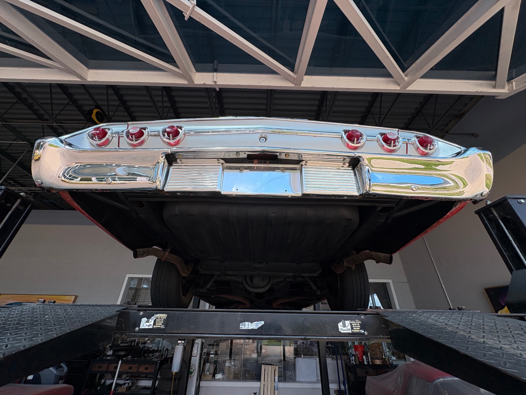 Vehicle photo 43