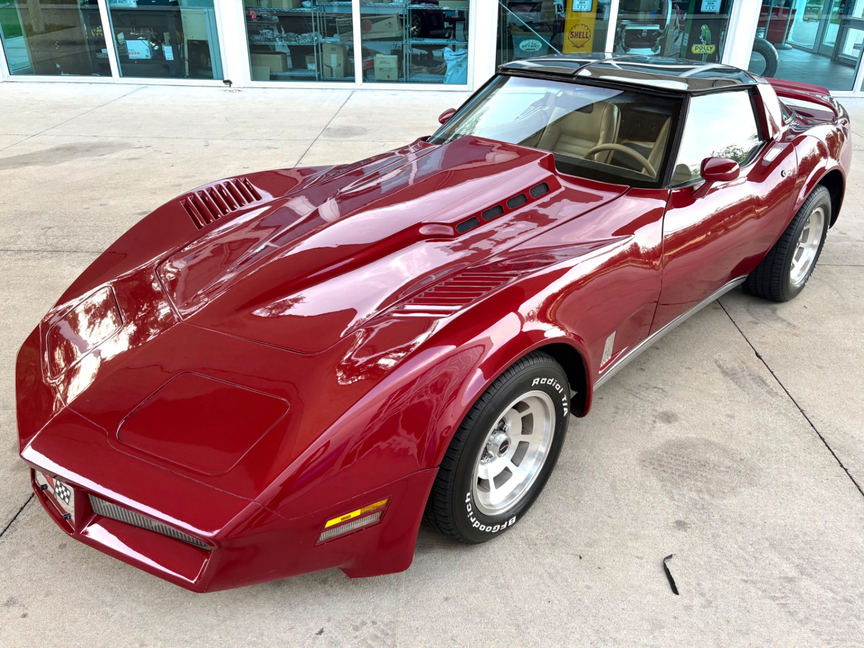 Vehicle photo 20