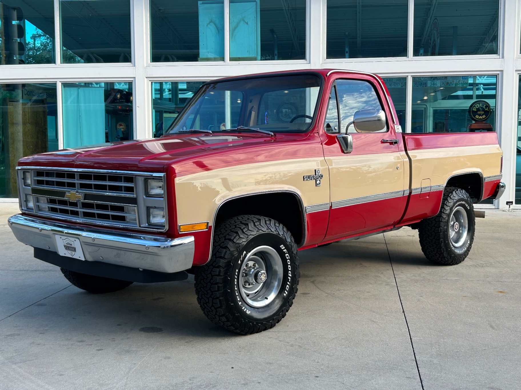 1985 Chevrolet K10 null photo 10