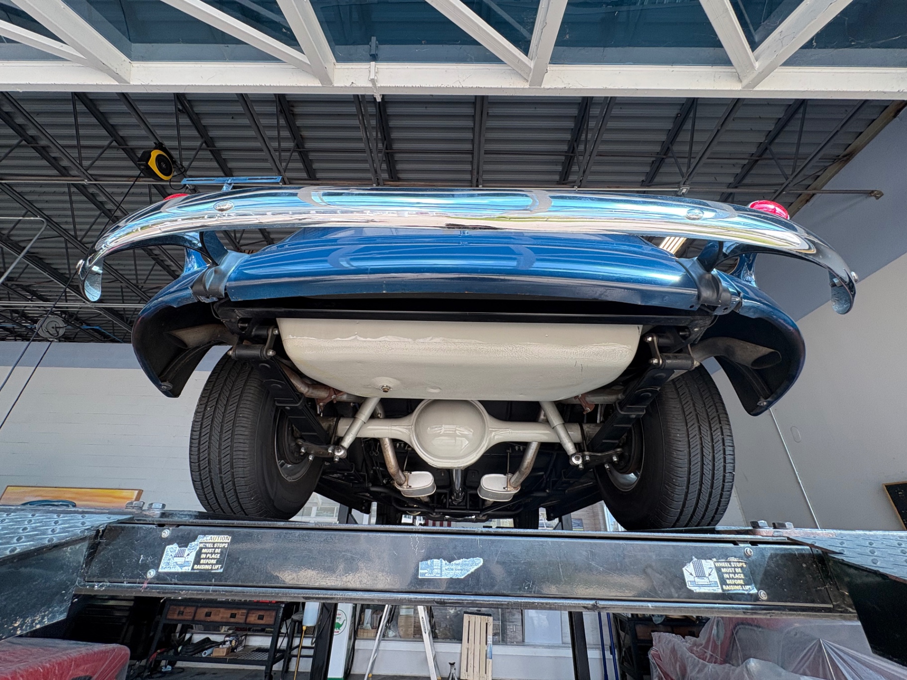 Vehicle photo 37