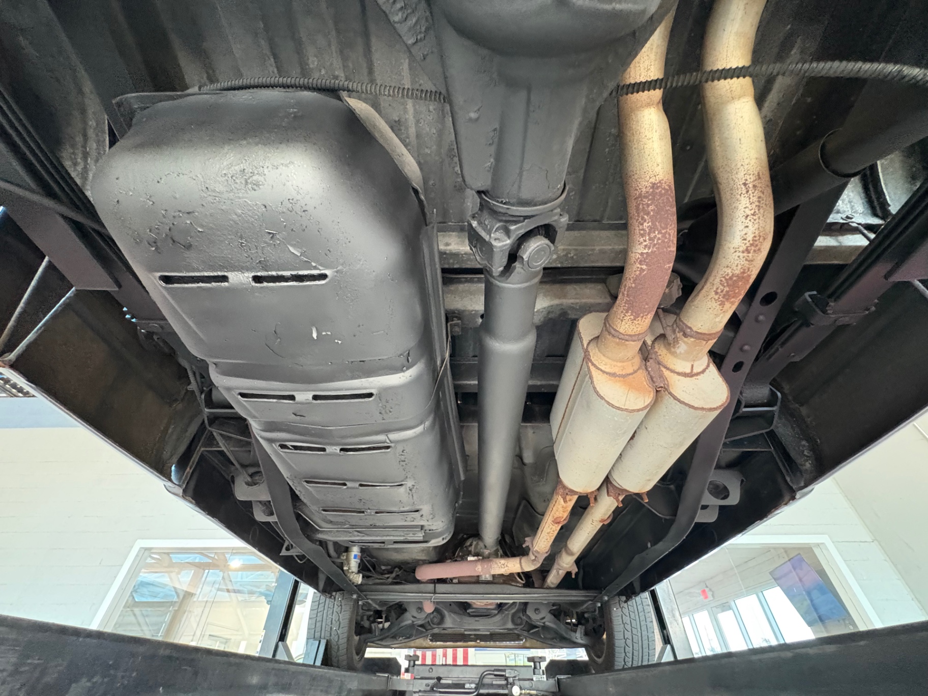 Vehicle photo 40