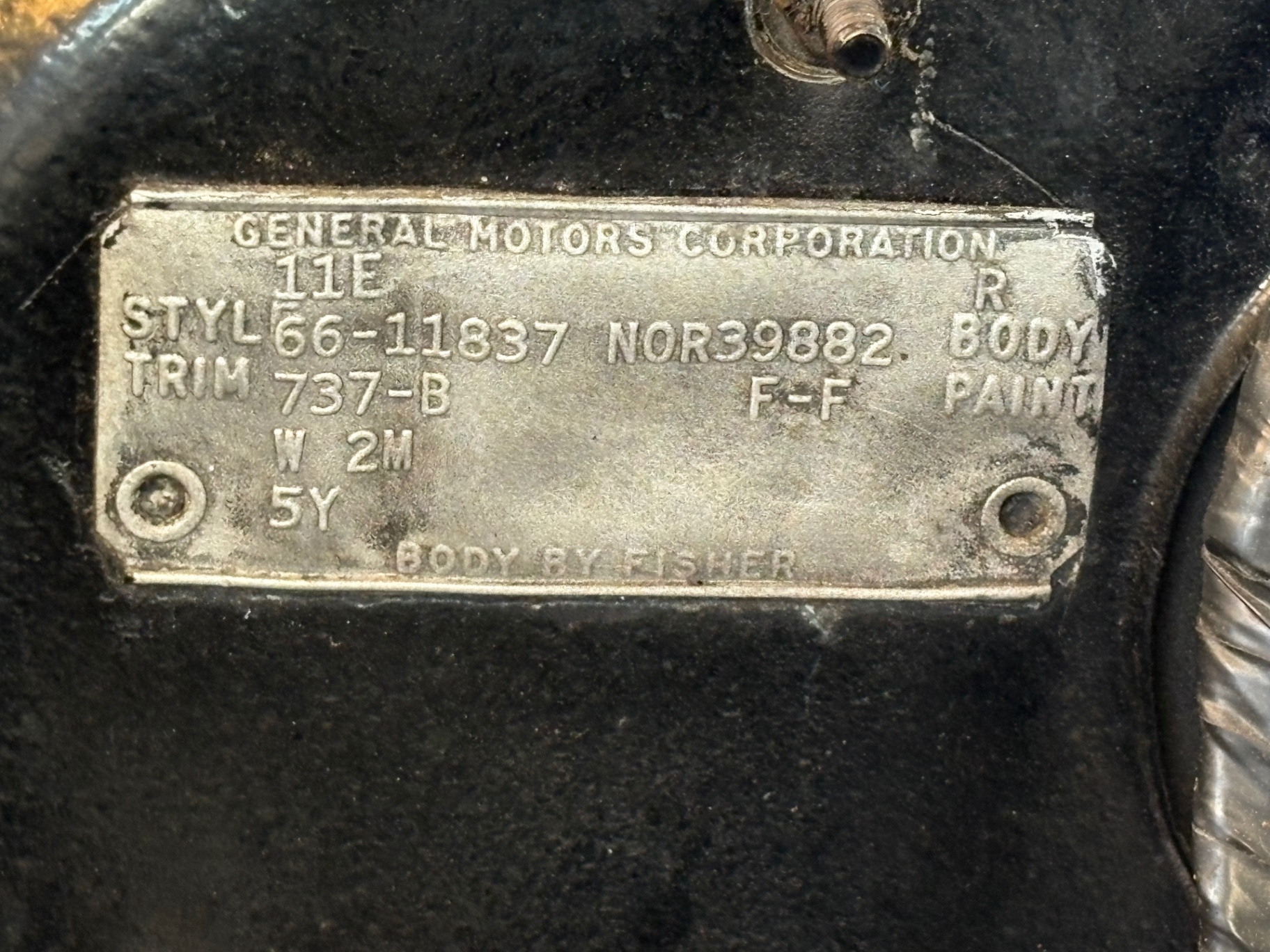 Vehicle photo 24