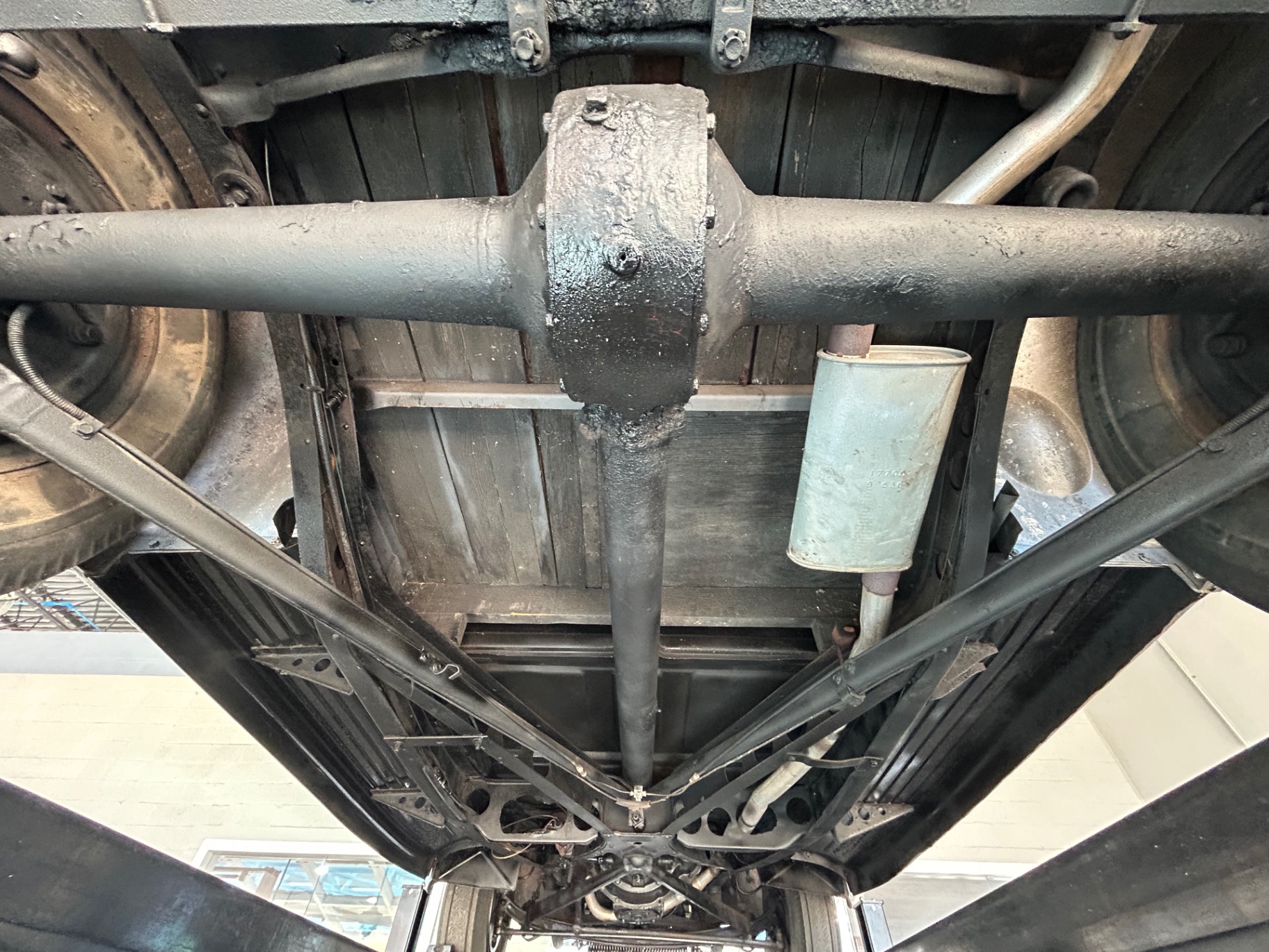 Vehicle photo 39