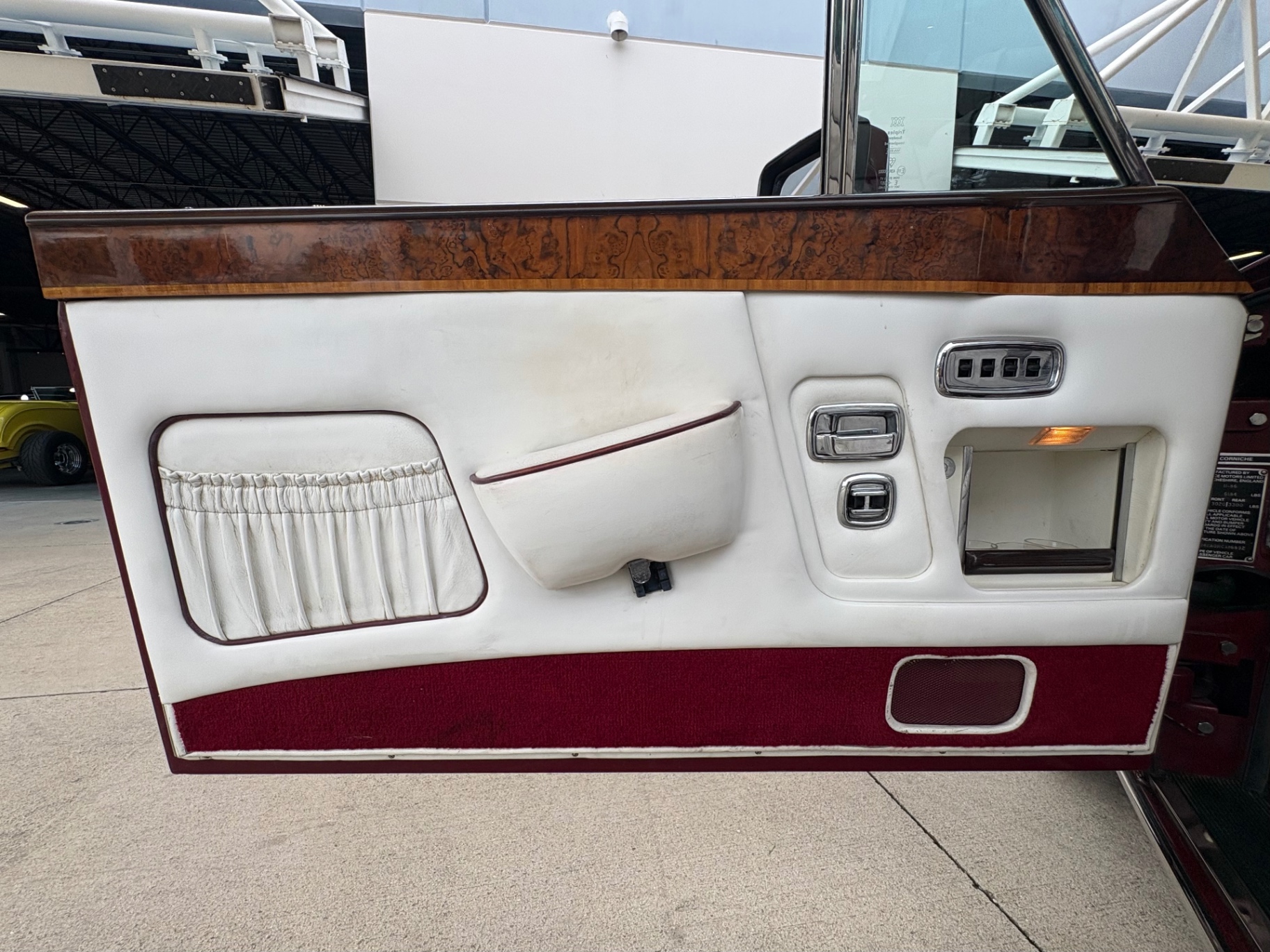 Vehicle photo 36