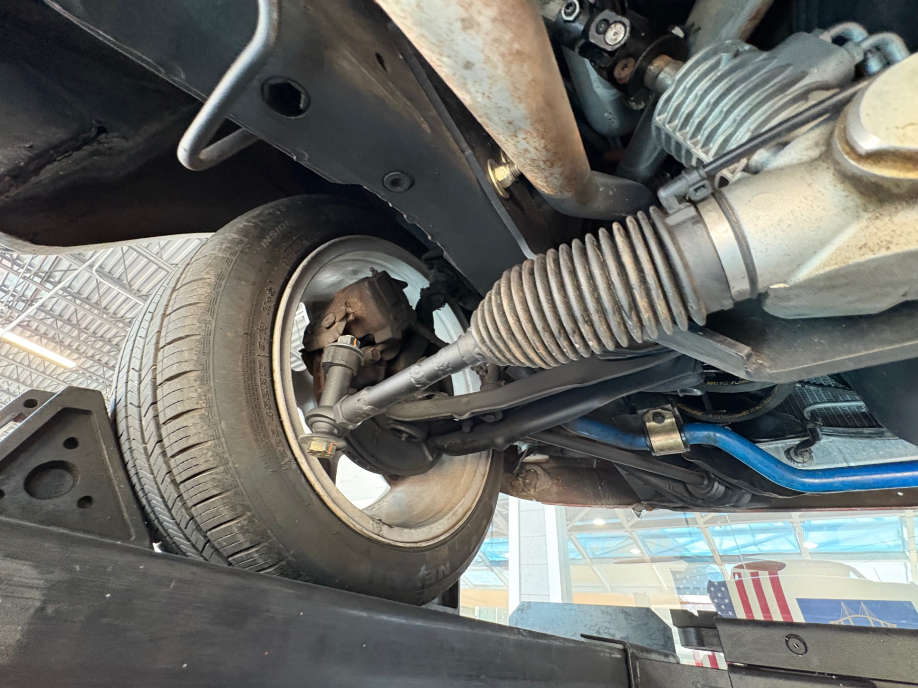 Vehicle photo 50