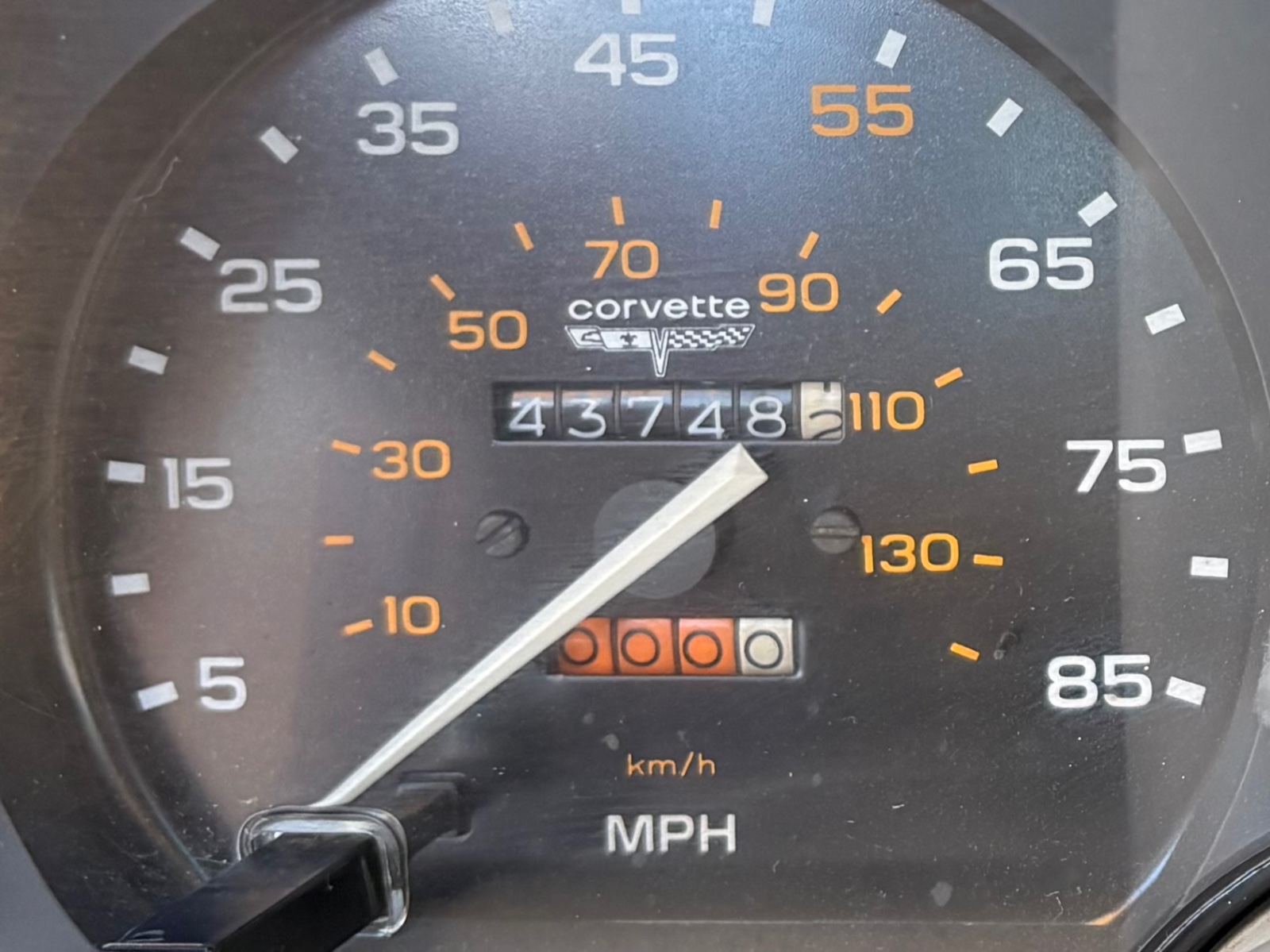 Vehicle photo 23