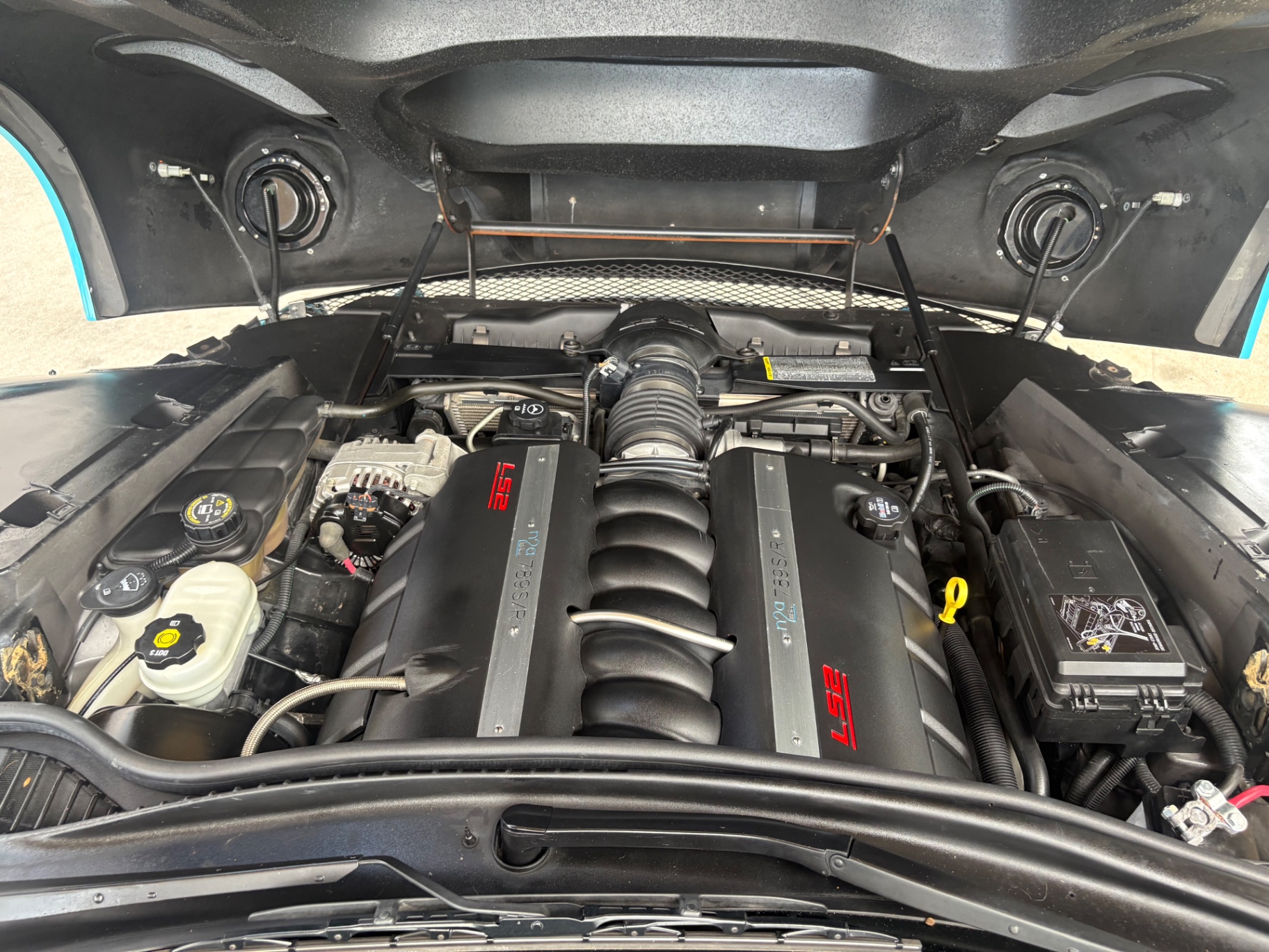 Vehicle photo 32
