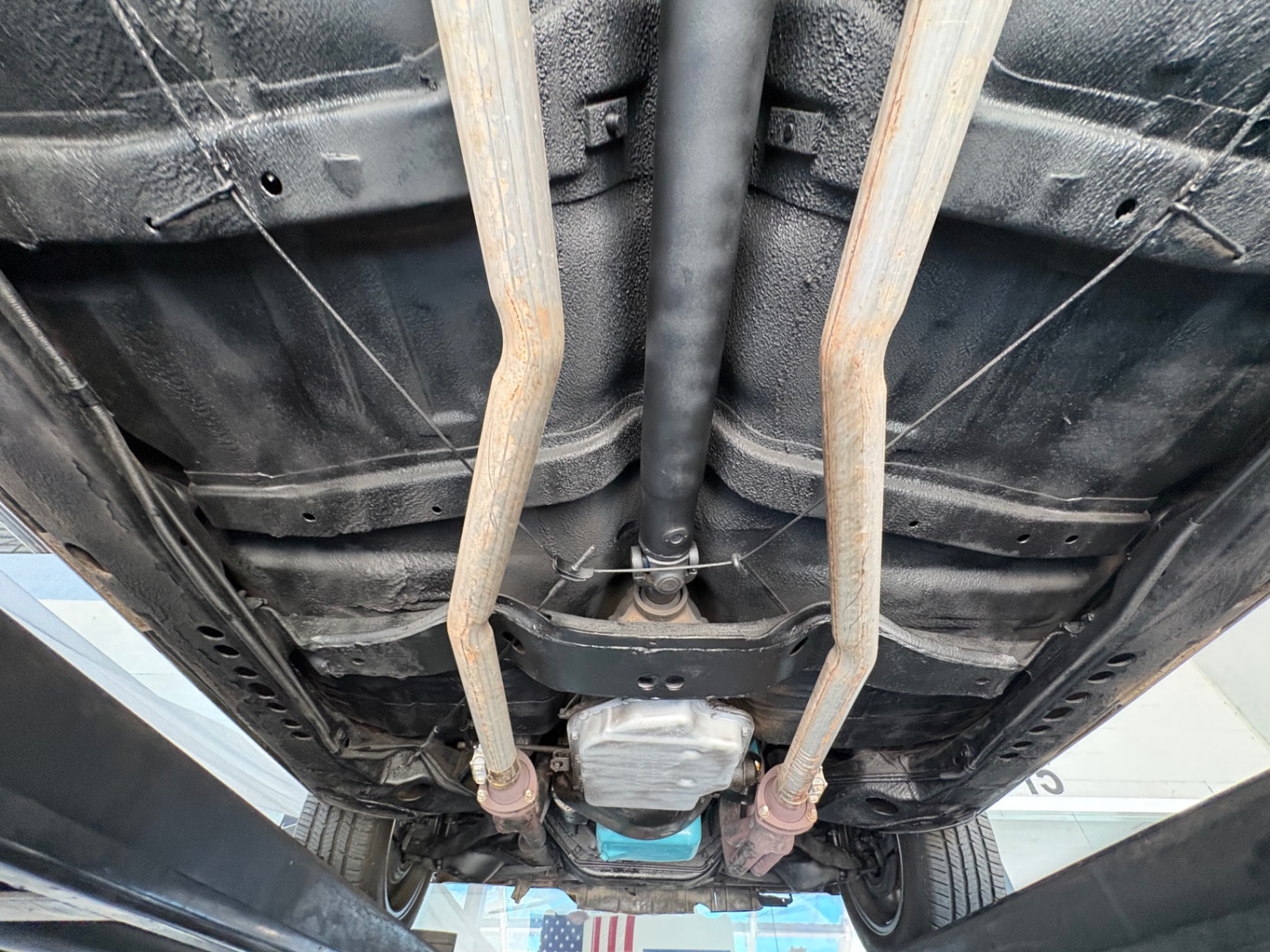 Vehicle photo 52