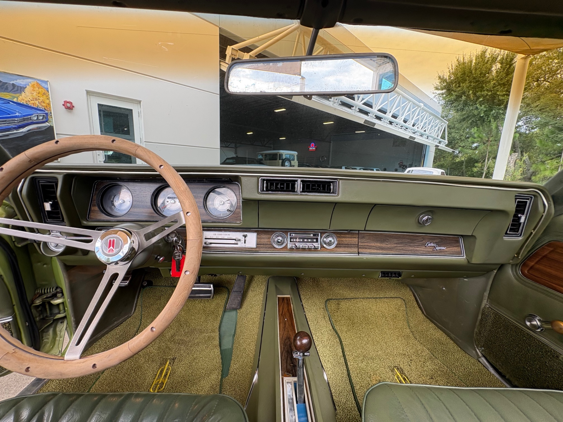 Vehicle photo 42
