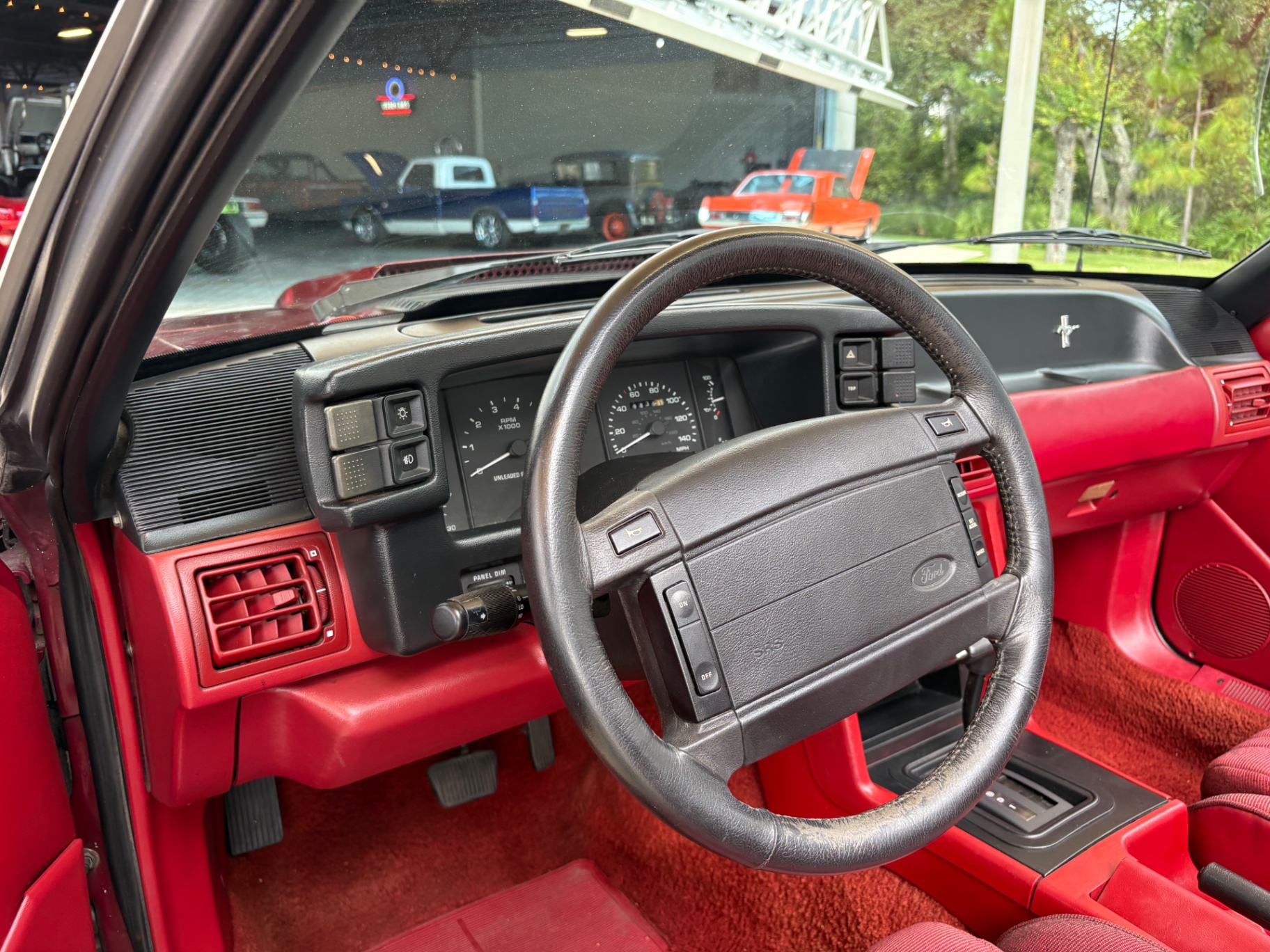Vehicle photo 35